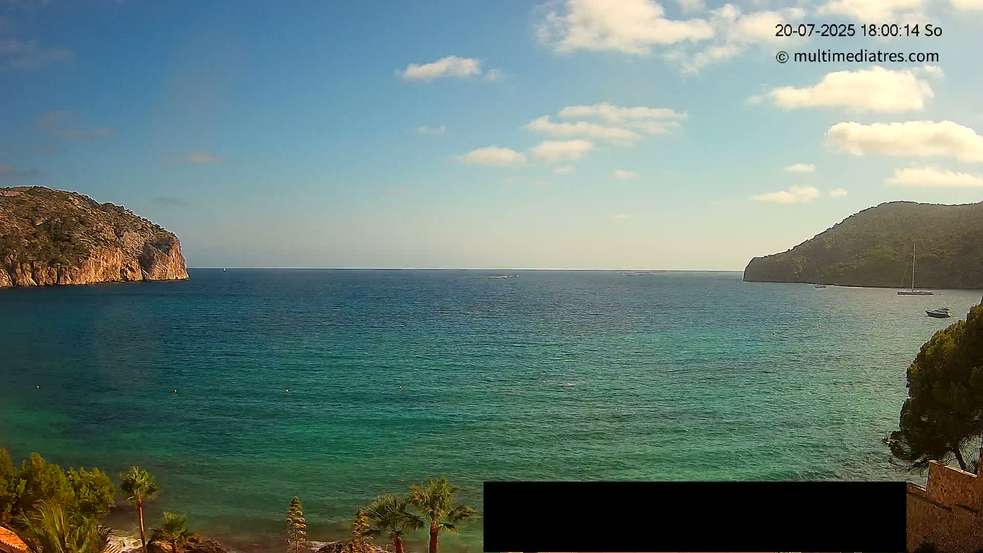 Mallorca Camp de Mar Roca Beach Live Cam - Balearic Islands, Spain
