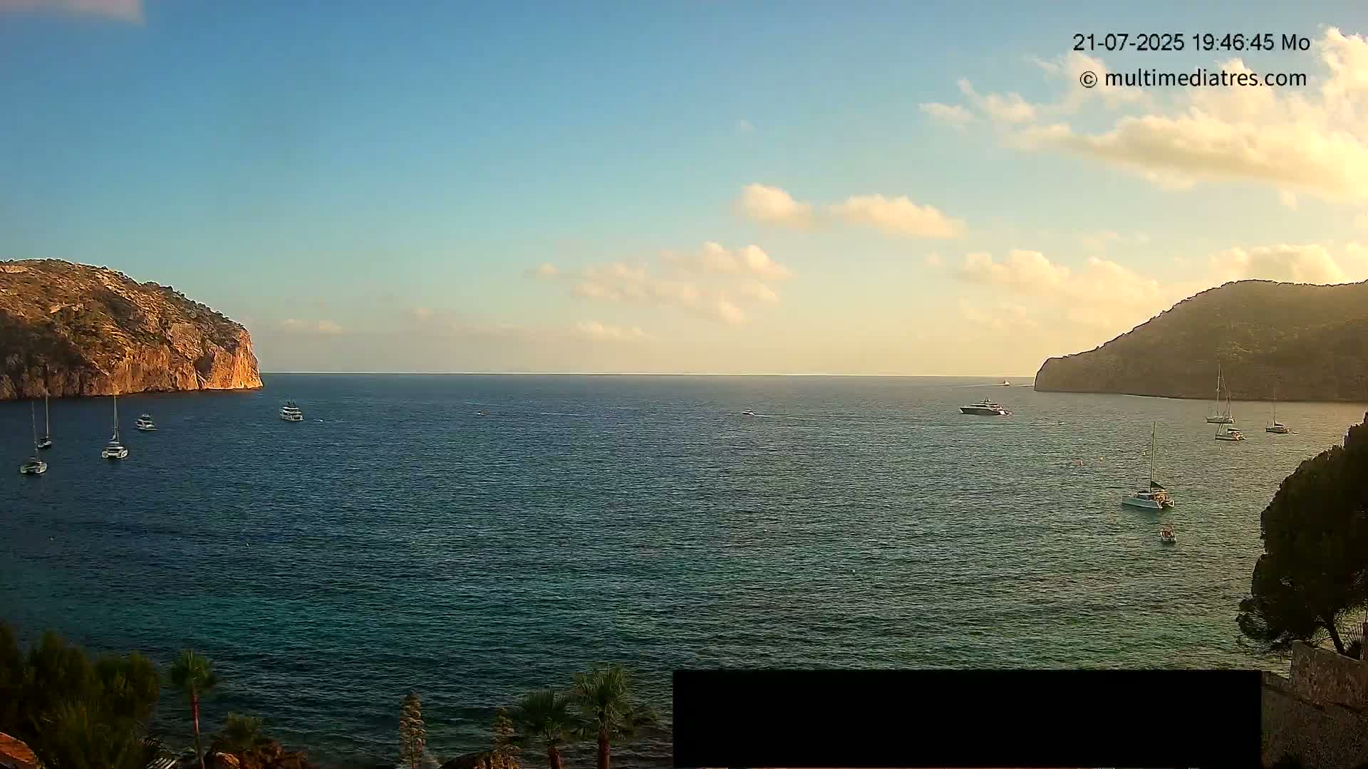 Mallorca Camp de Mar Roca Beach Live Cam - Balearic Islands, Spain
