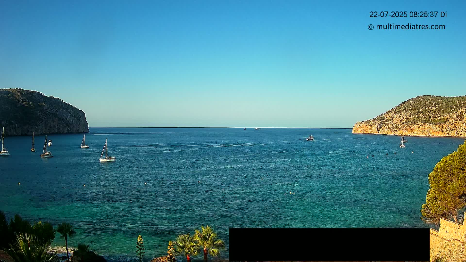 Mallorca Camp de Mar Roca Beach Live Cam - Balearic Islands, Spain