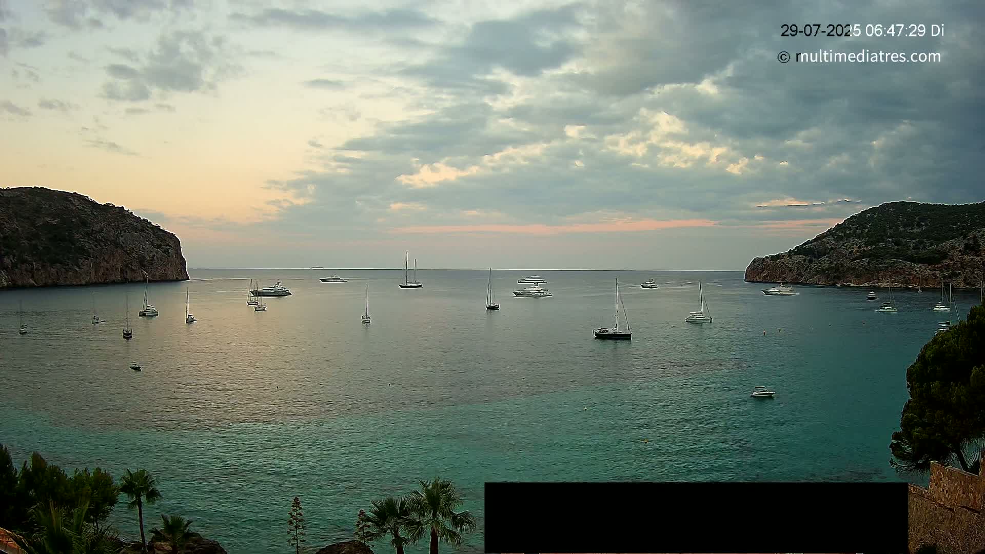 Mallorca Camp de Mar Roca Beach Live Cam - Balearic Islands, Spain