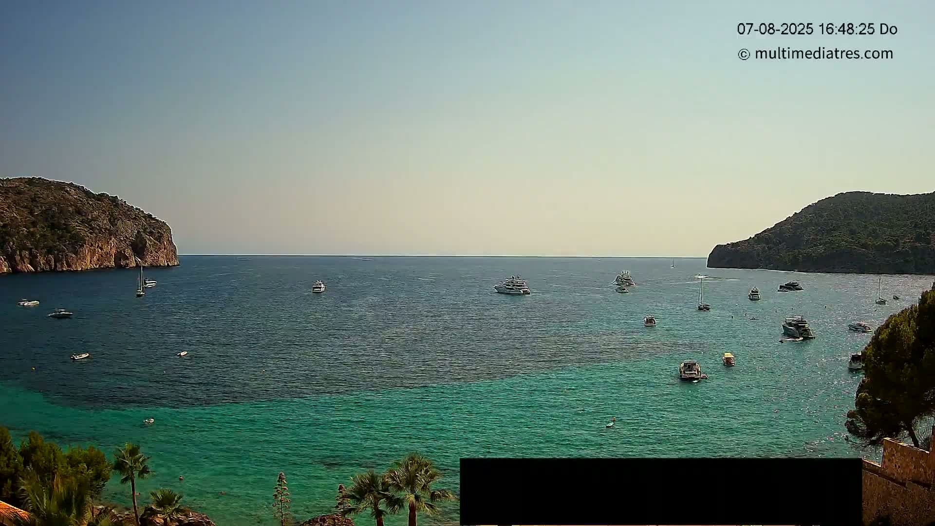 Mallorca Camp de Mar Roca Beach Live Cam - Balearic Islands, Spain