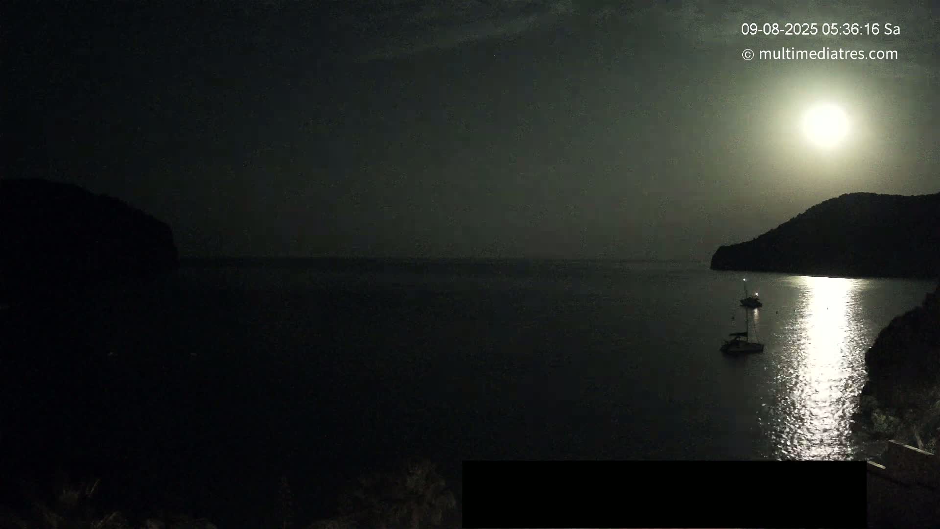 Mallorca Camp de Mar Roca Beach Live Cam - Balearic Islands, Spain