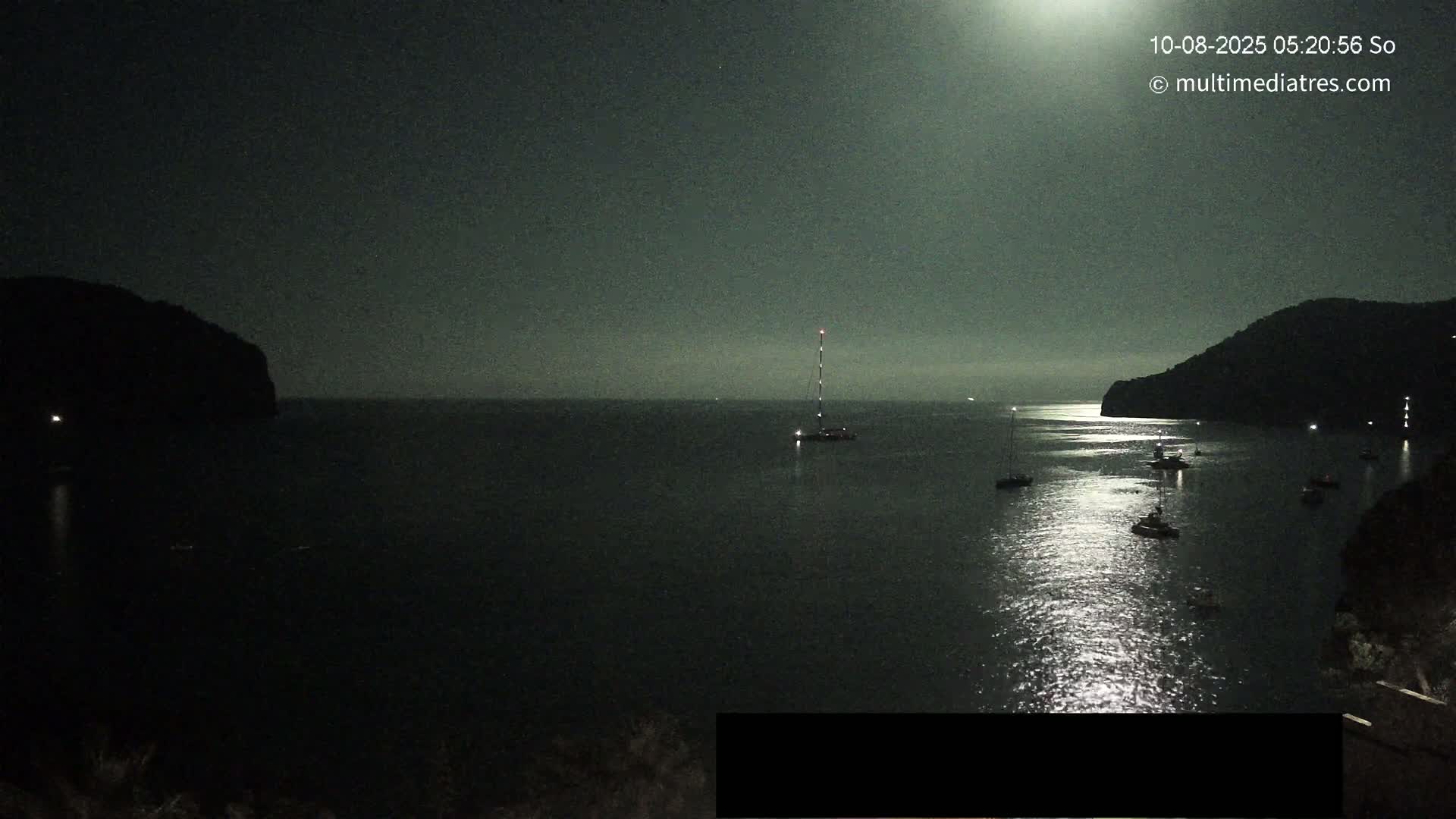 Mallorca Camp de Mar Roca Beach Live Cam - Balearic Islands, Spain