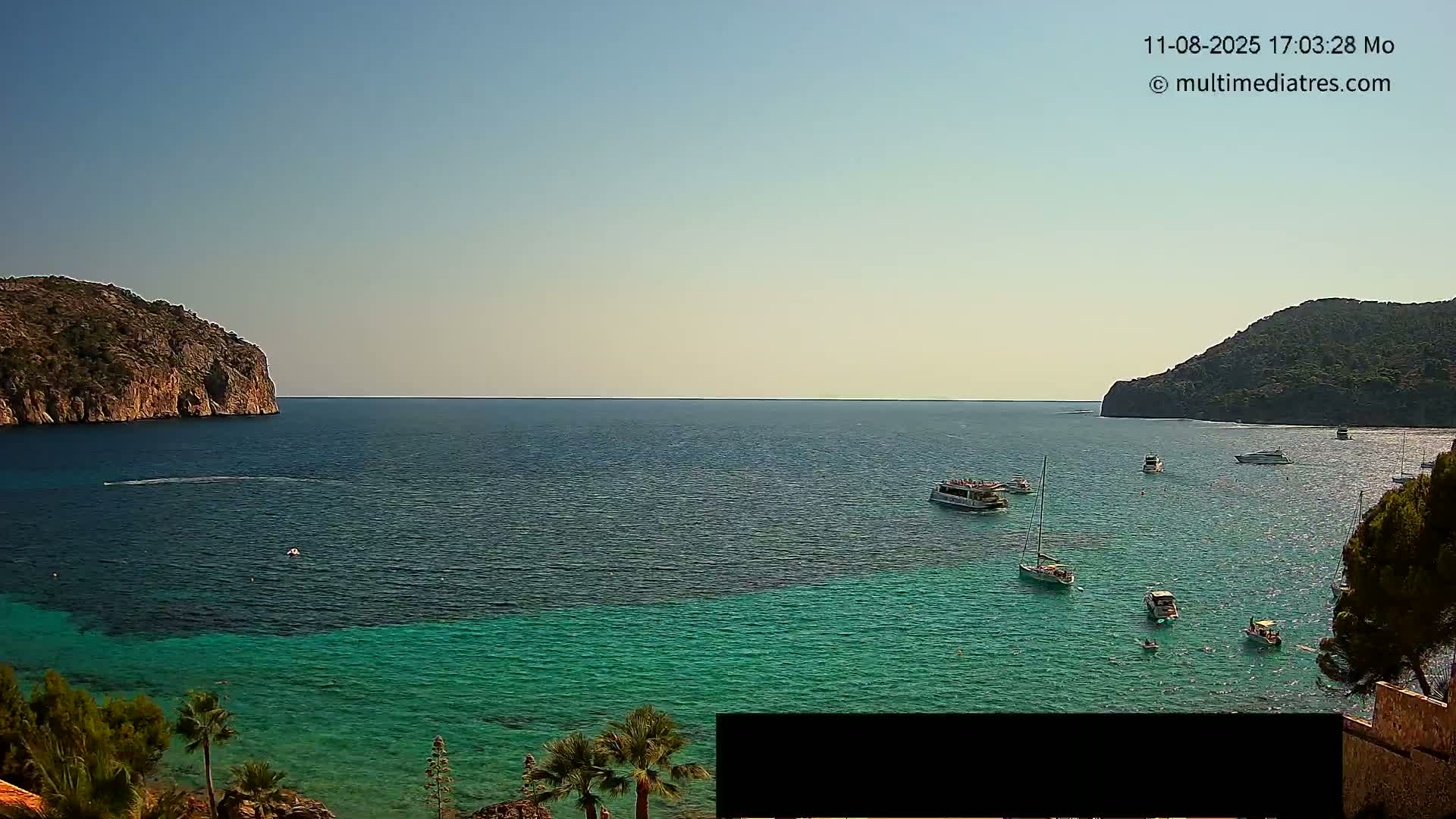 Mallorca Camp de Mar Roca Beach Live Cam - Balearic Islands, Spain