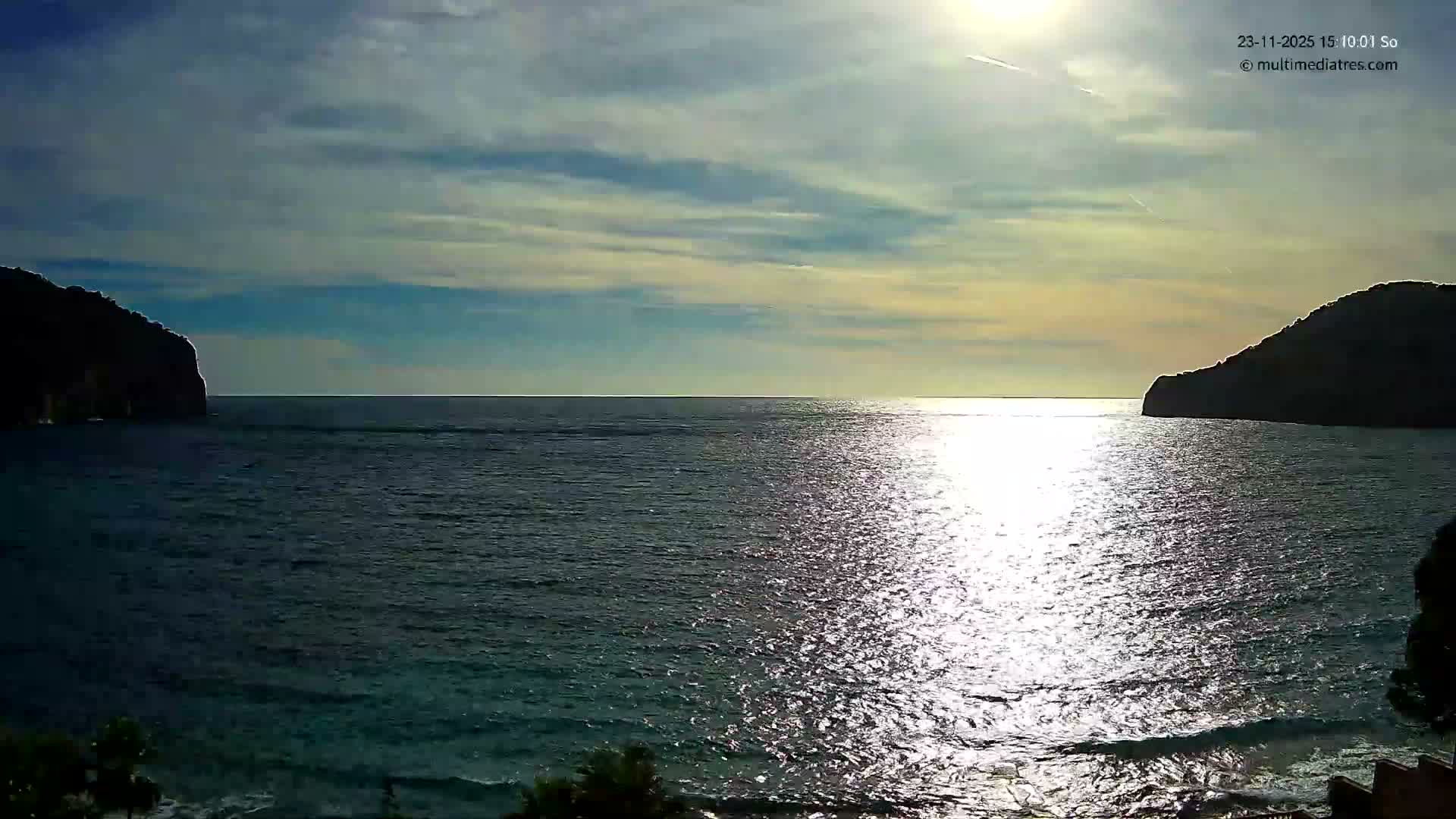 Mallorca Camp de Mar Roca Beach Live Cam - Balearic Islands, Spain