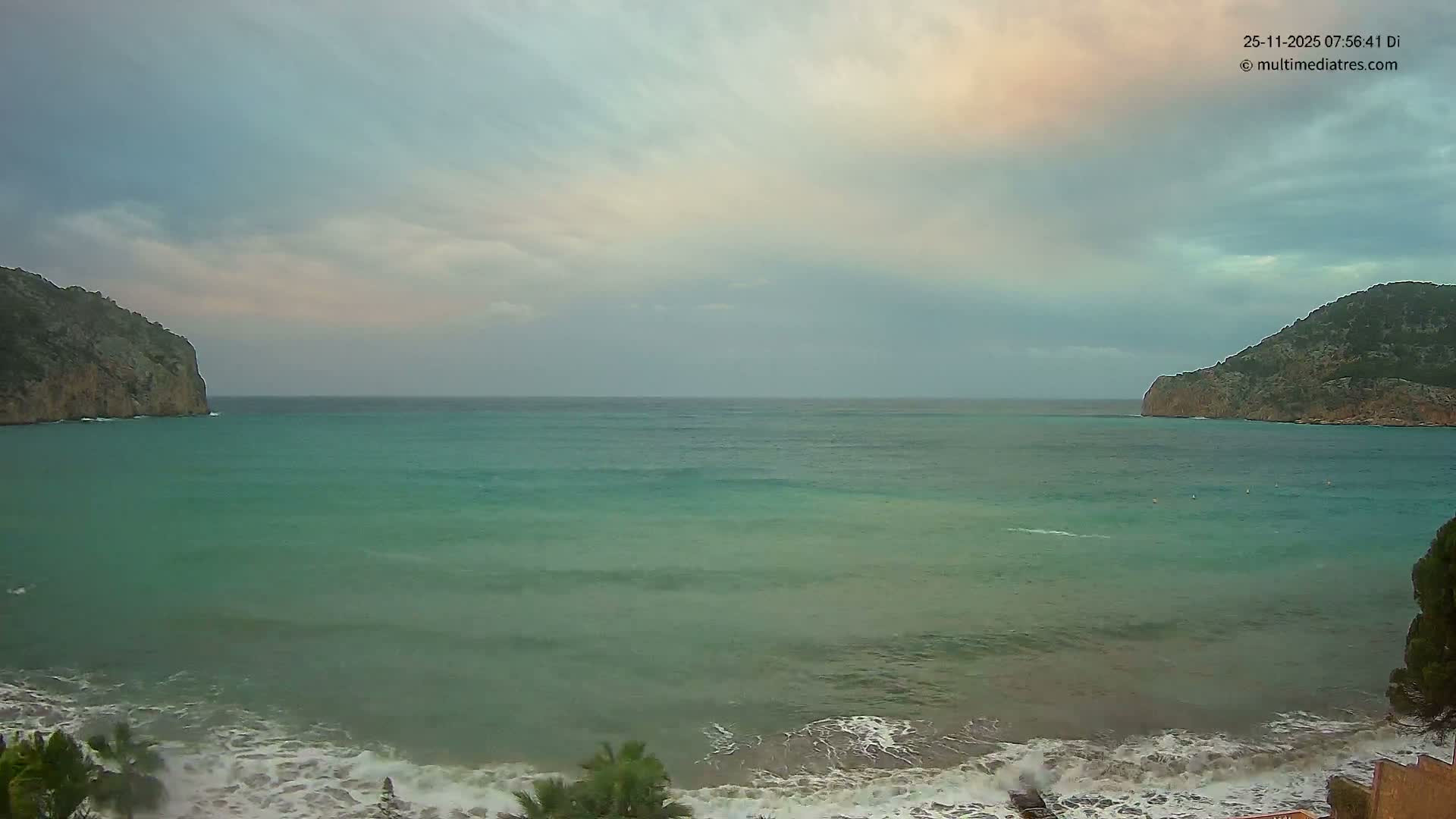 Mallorca Camp de Mar Roca Beach Live Cam - Balearic Islands, Spain