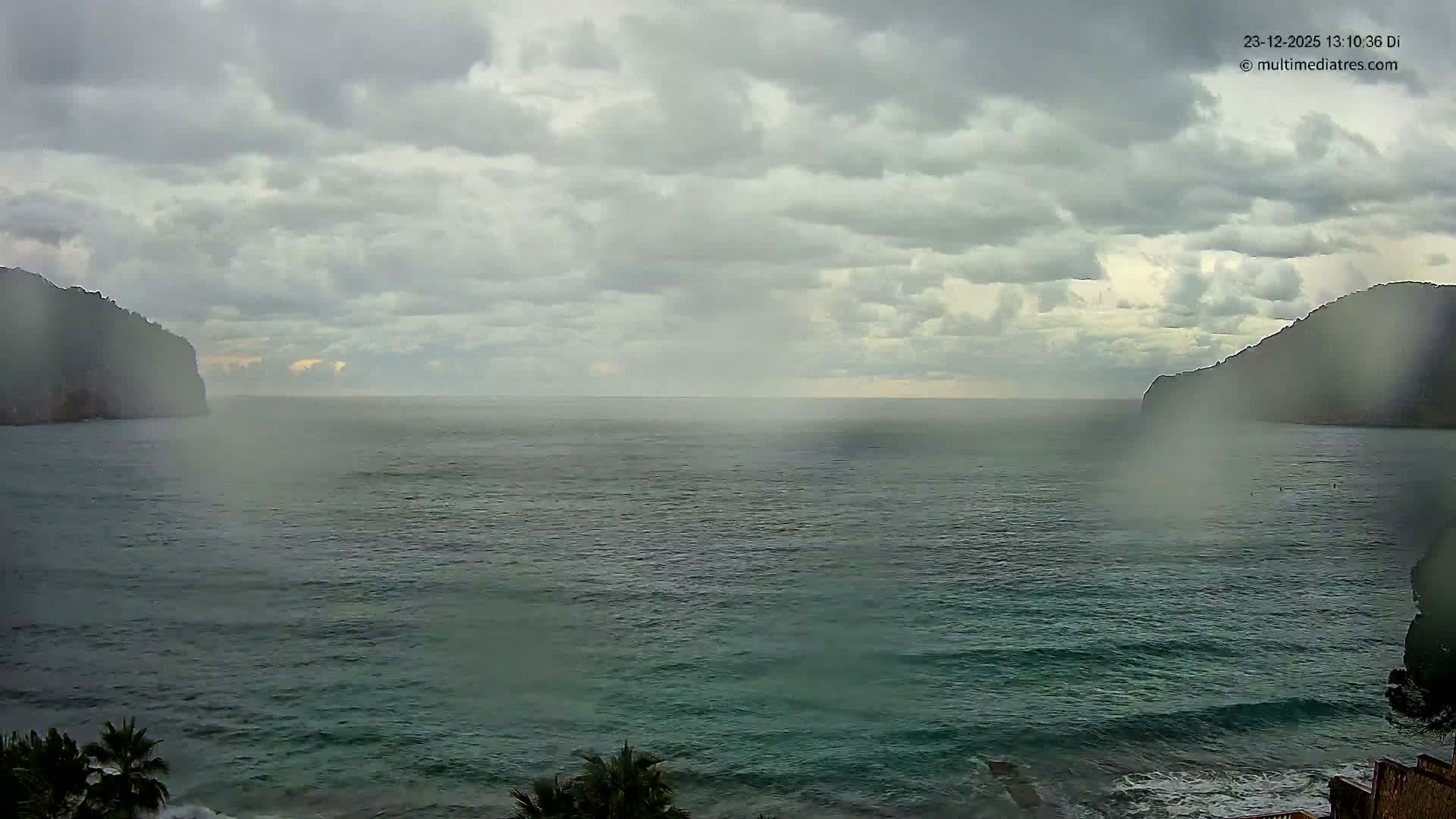 Mallorca Camp de Mar Roca Beach Live Cam - Balearic Islands, Spain