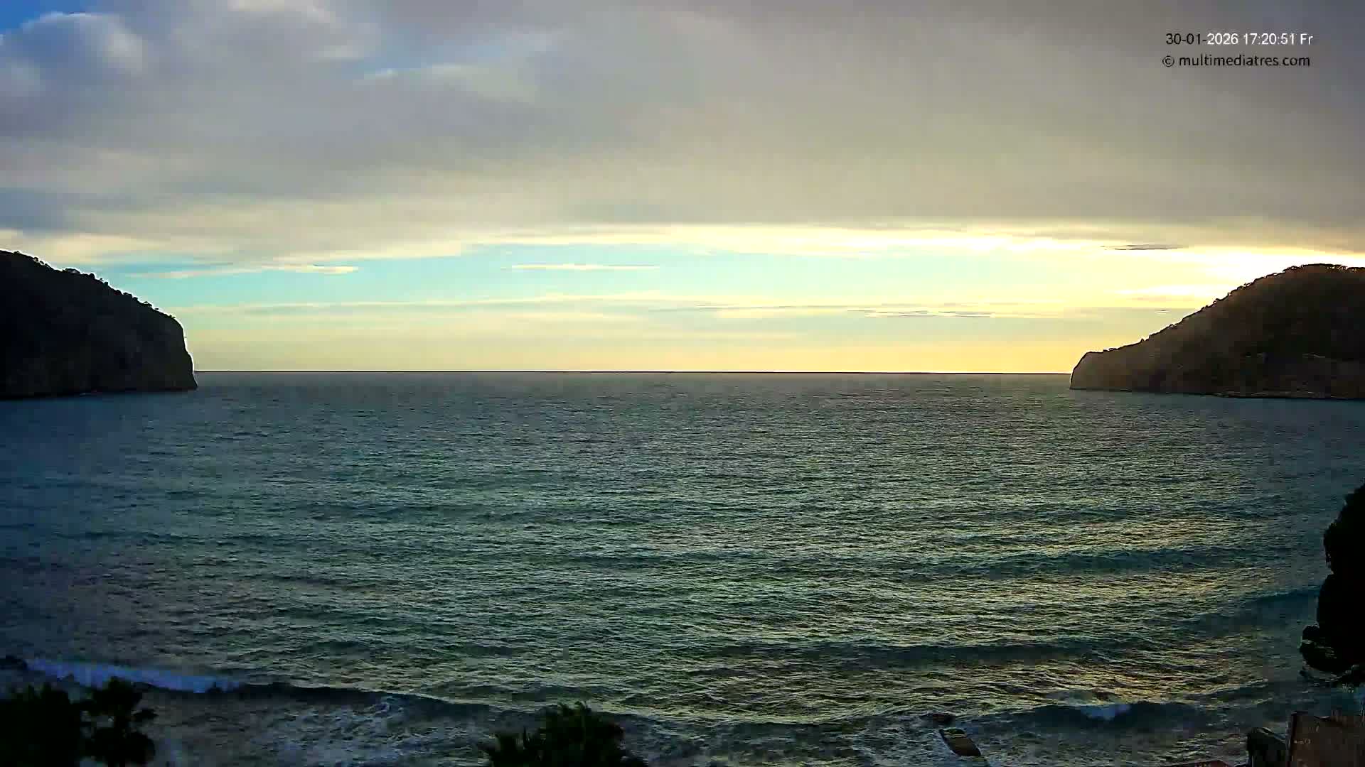 Mallorca Camp de Mar Roca Beach Live Cam - Balearic Islands, Spain