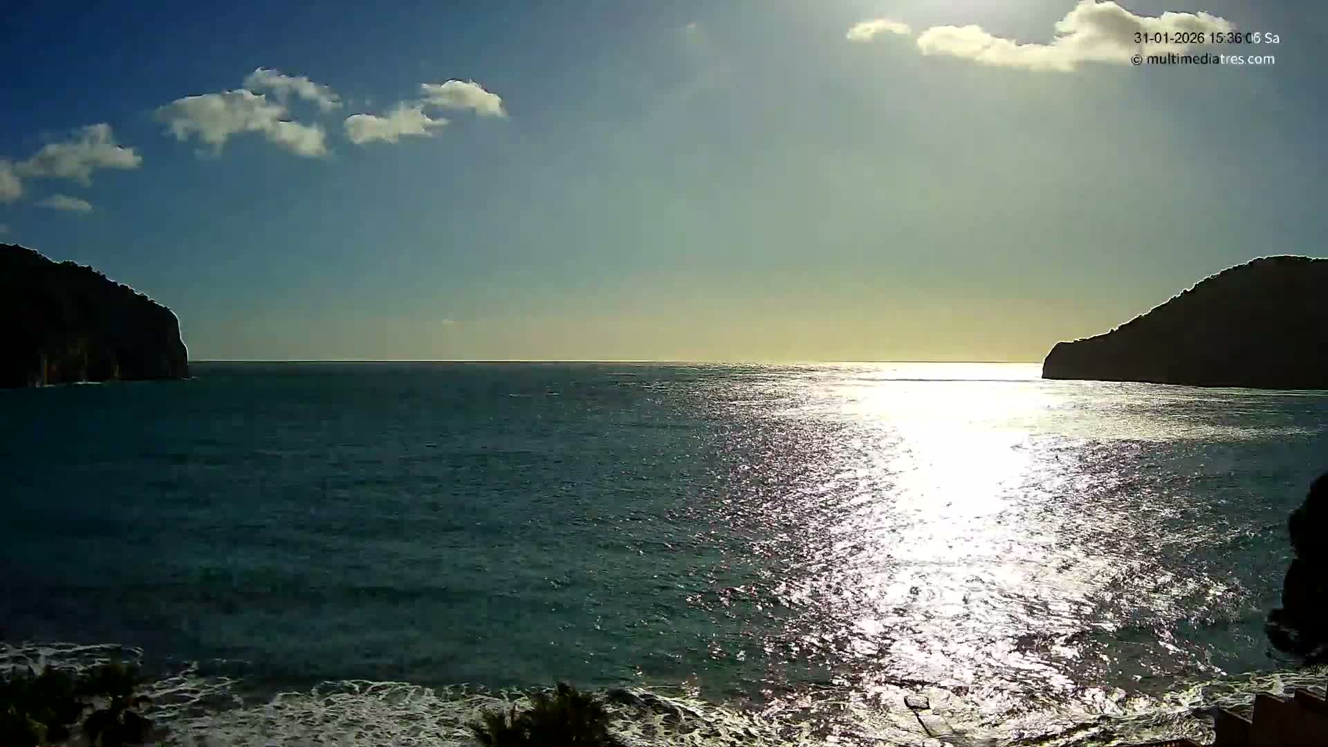 Mallorca Camp de Mar Roca Beach Live Cam - Balearic Islands, Spain