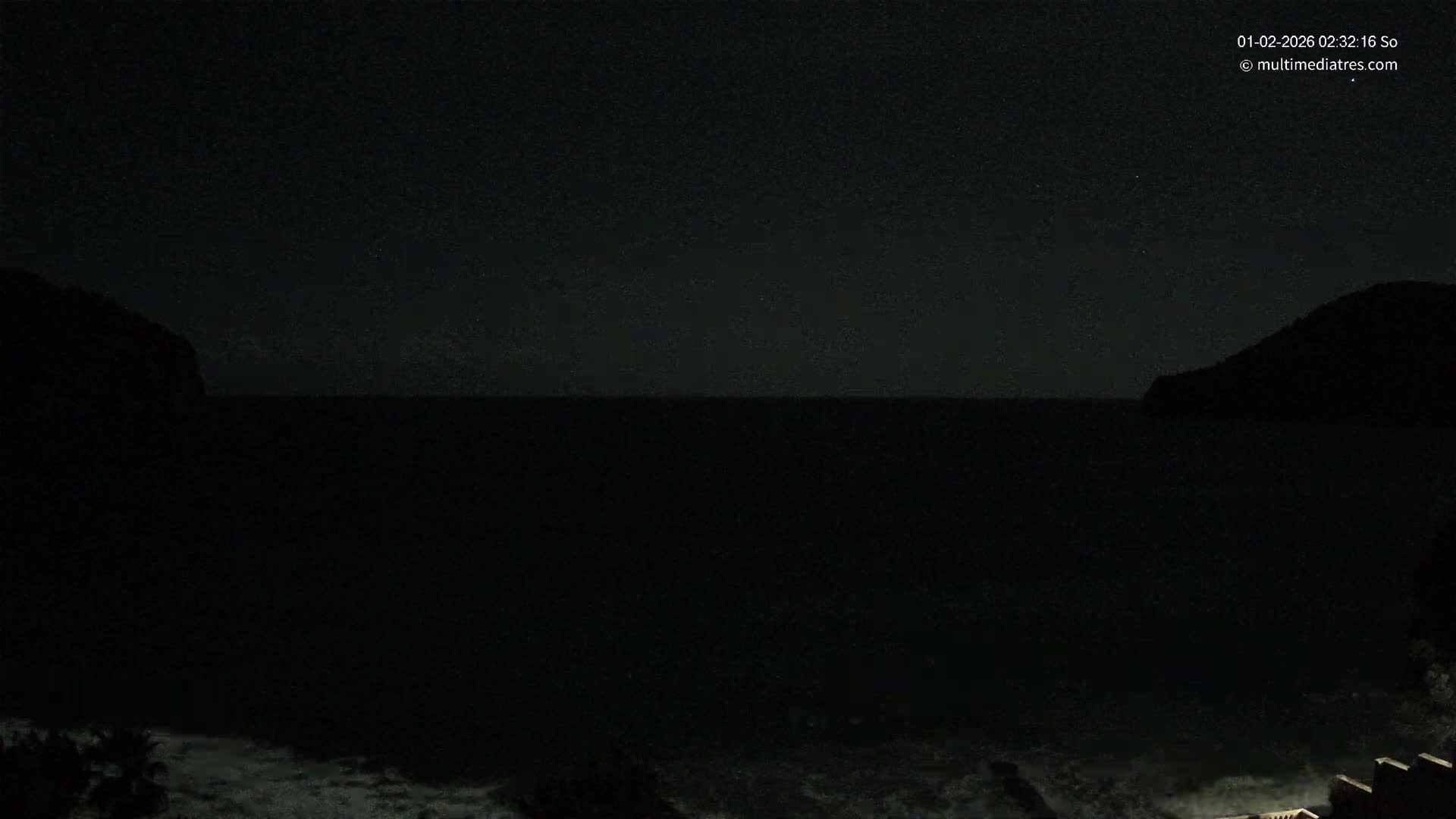 Mallorca Camp de Mar Roca Beach Live Cam - Balearic Islands, Spain