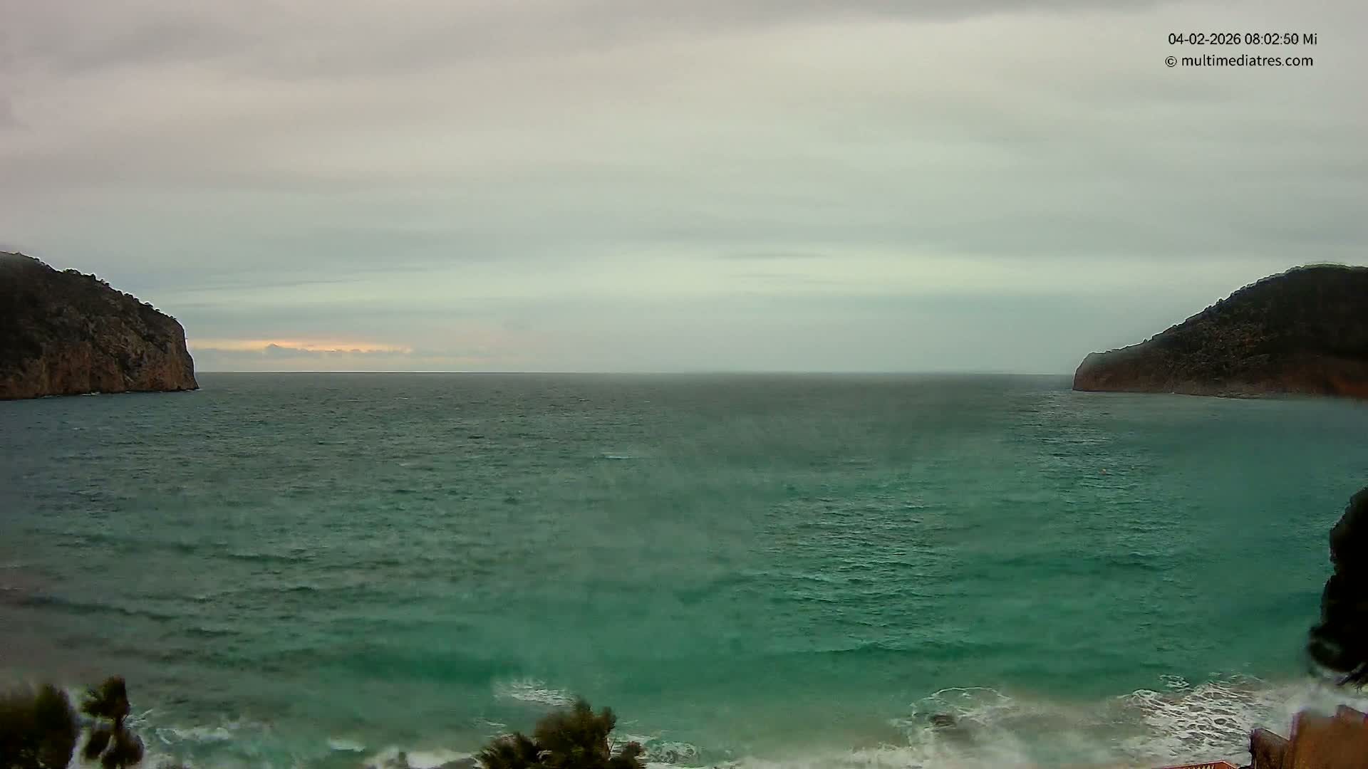 Mallorca Camp de Mar Roca Beach Live Cam - Balearic Islands, Spain