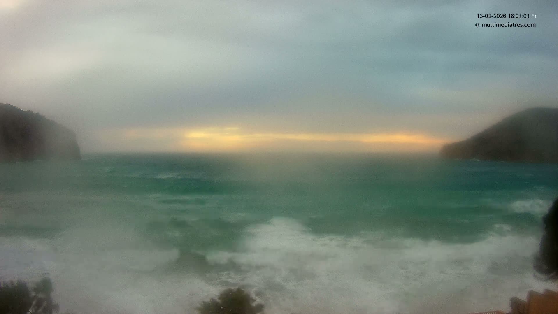 Mallorca Camp de Mar Roca Beach Live Cam - Balearic Islands, Spain