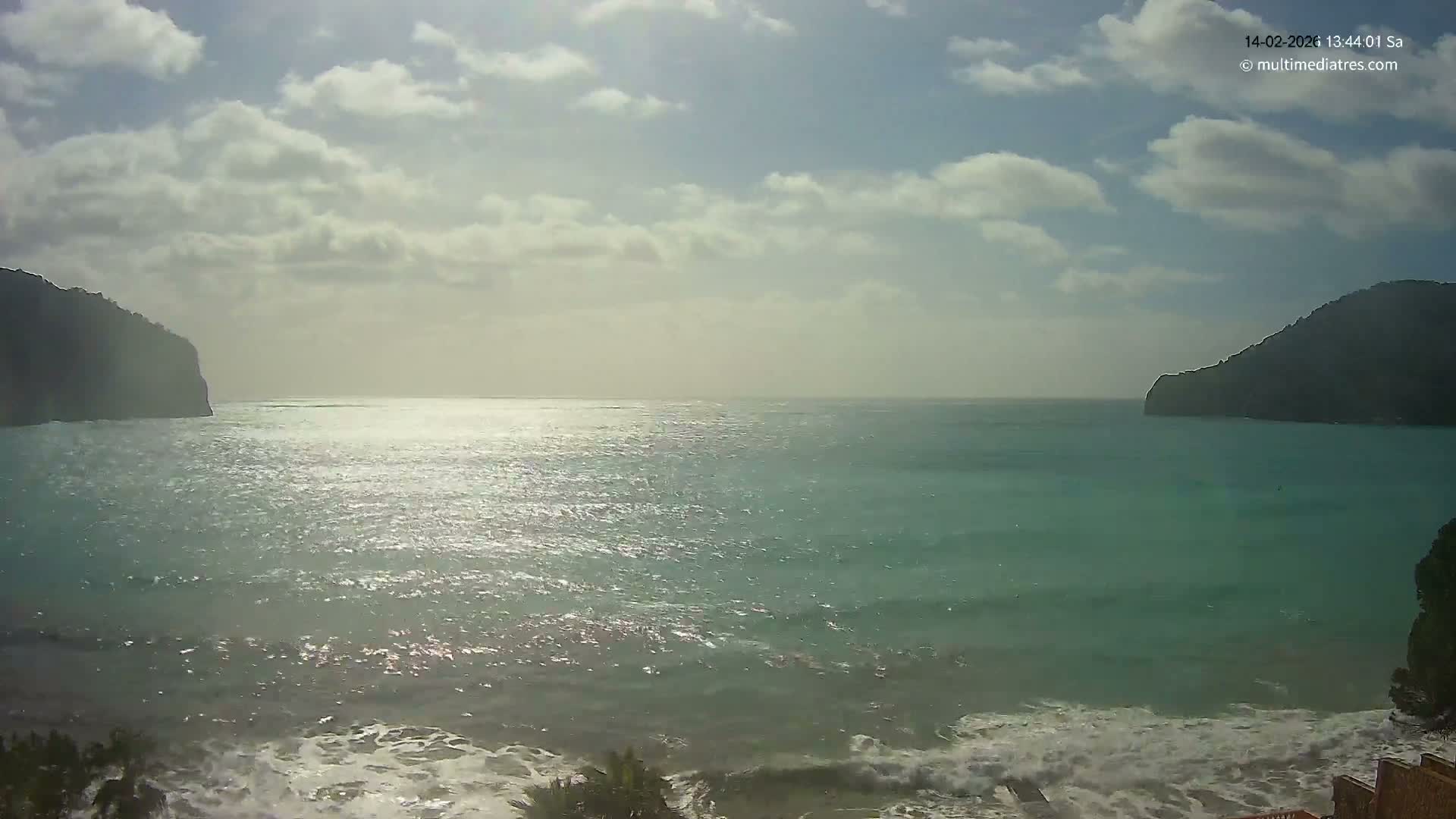 Mallorca Camp de Mar Roca Beach Live Cam - Balearic Islands, Spain
