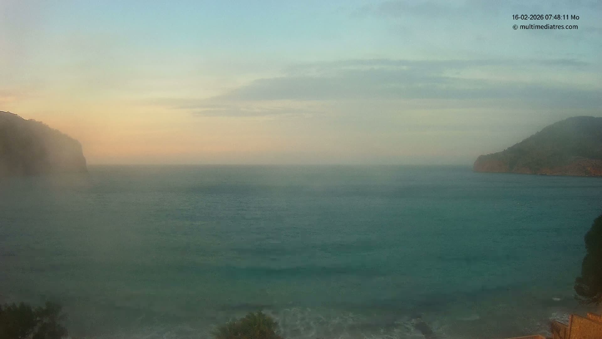 Mallorca Camp de Mar Roca Beach Live Cam - Balearic Islands, Spain