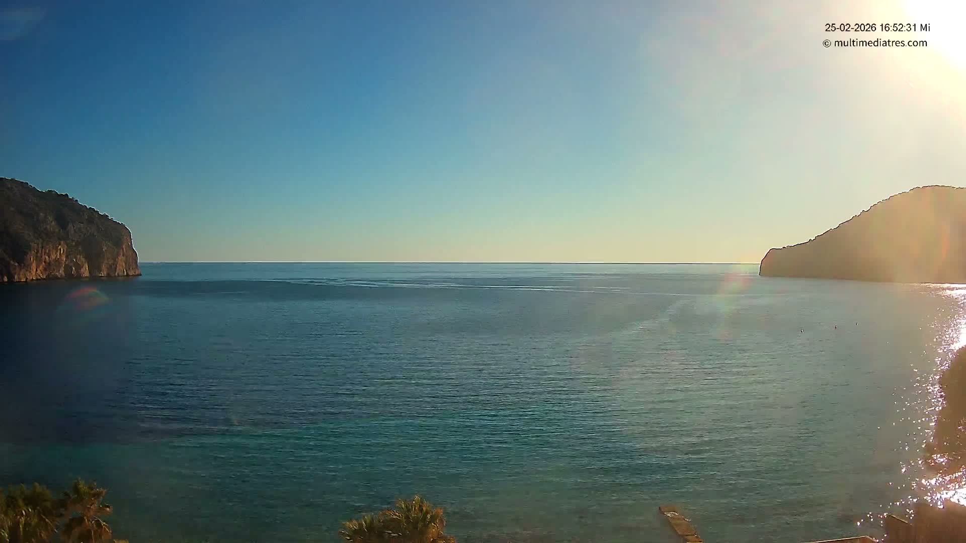 Mallorca Camp de Mar Roca Beach Live Cam - Balearic Islands, Spain