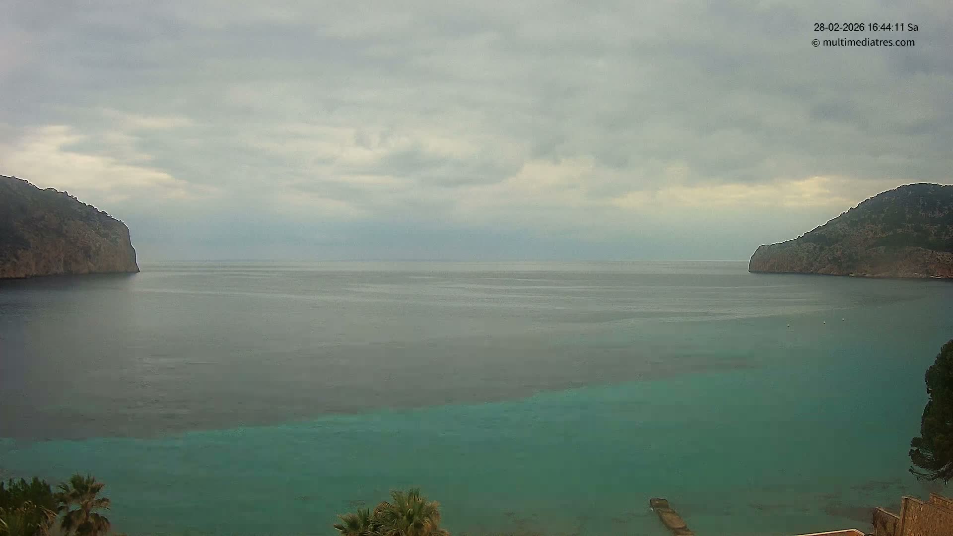 Mallorca Camp de Mar Roca Beach Live Cam - Balearic Islands, Spain