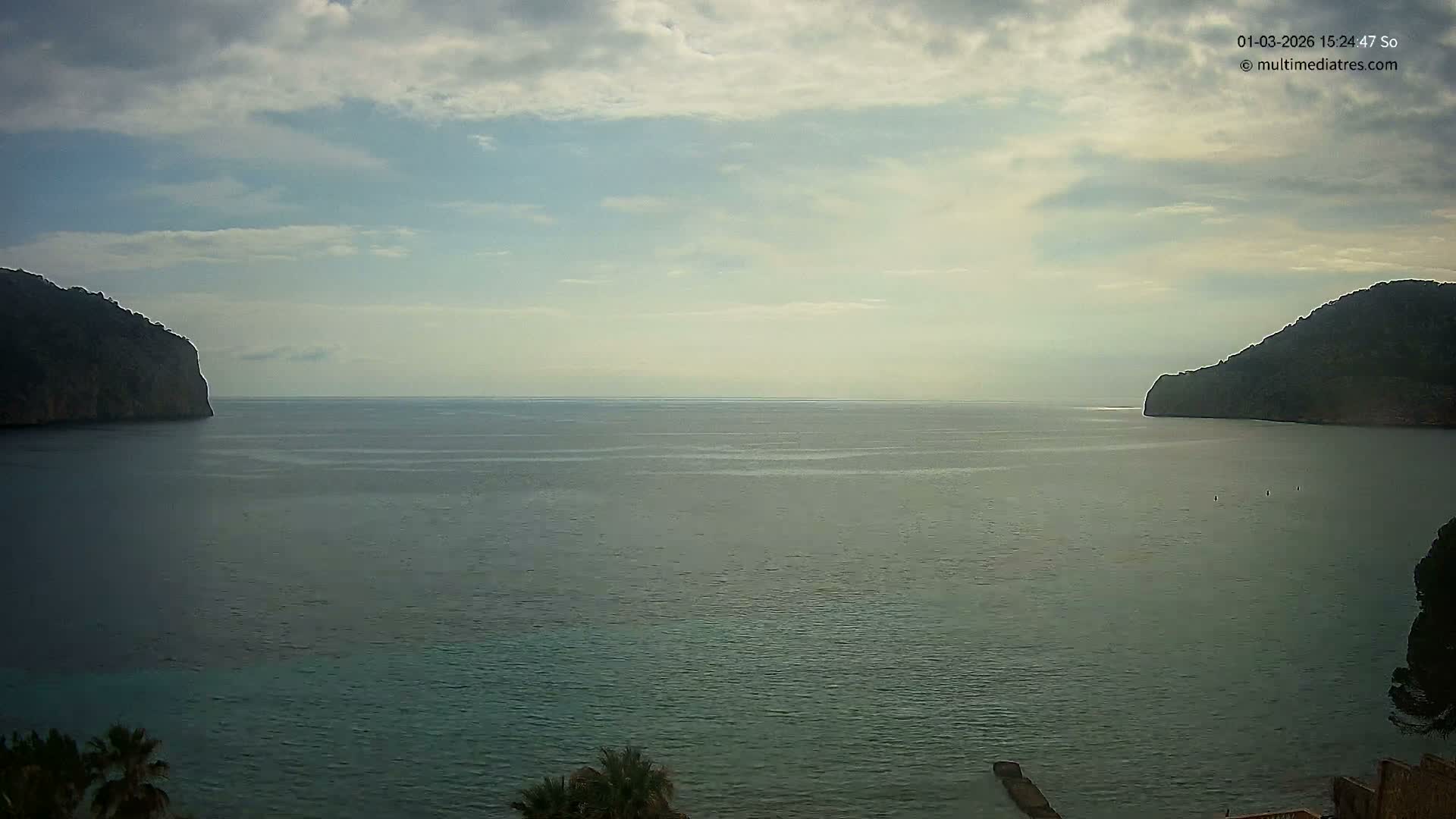 Mallorca Camp de Mar Roca Beach Live Cam - Balearic Islands, Spain