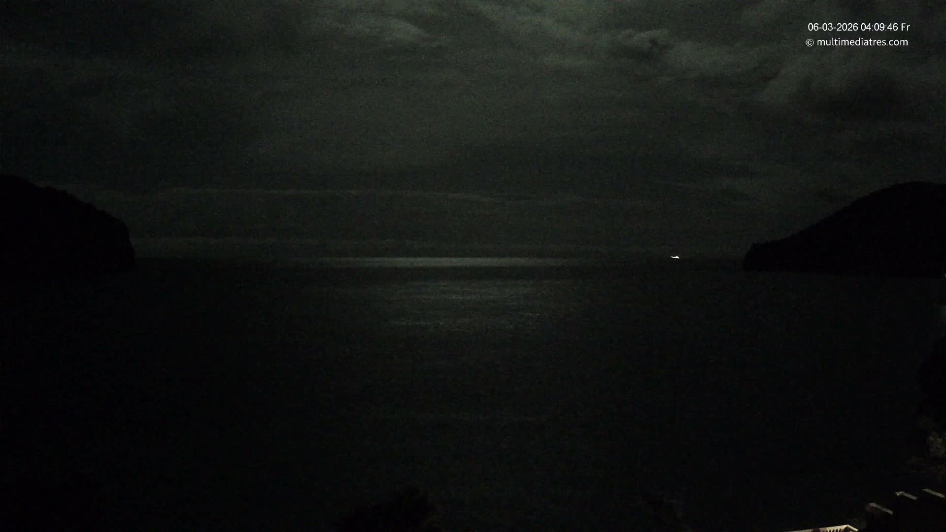 Mallorca Camp de Mar Roca Beach Live Cam - Balearic Islands, Spain