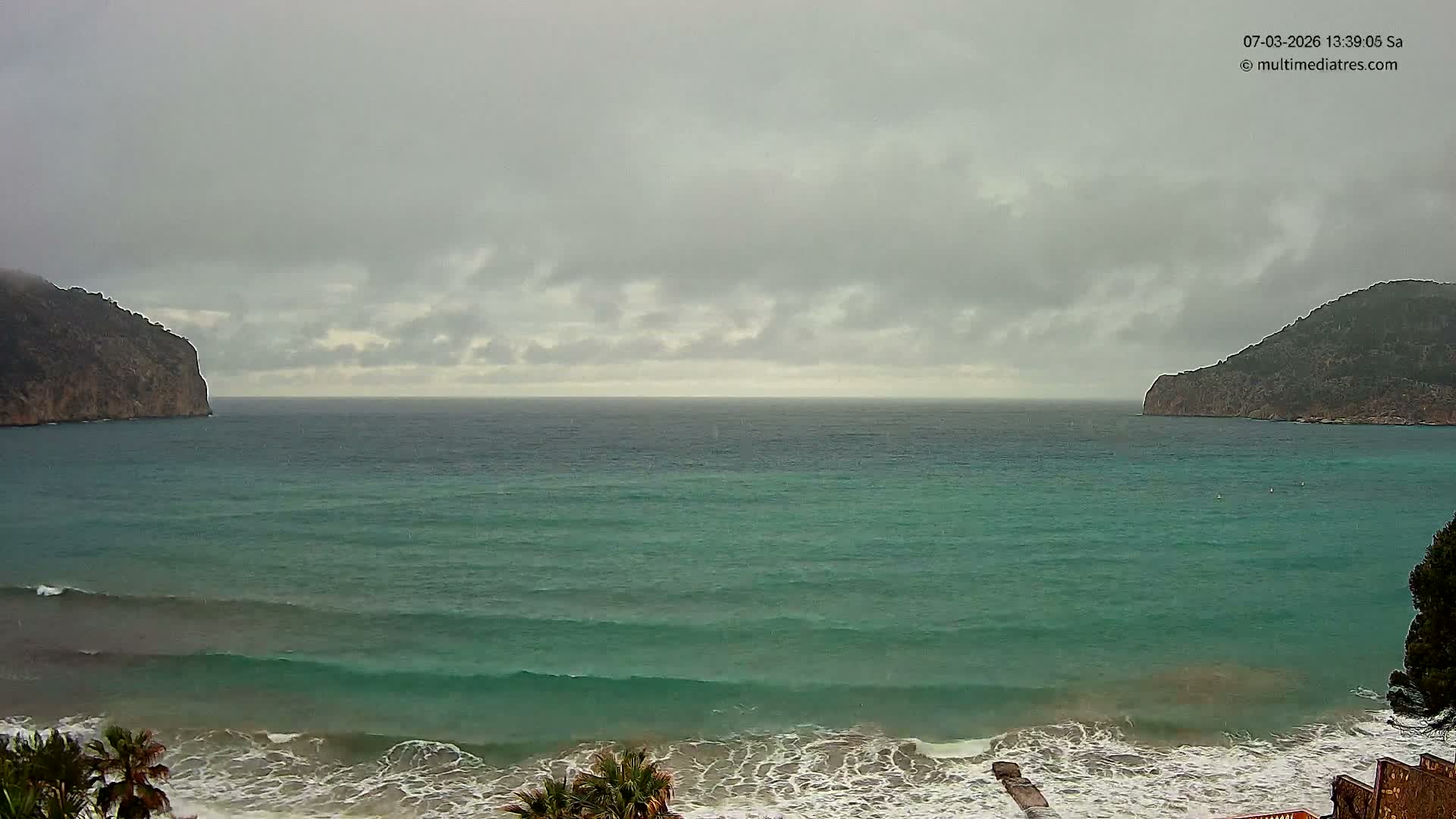 Mallorca Camp de Mar Roca Beach Live Cam - Balearic Islands, Spain