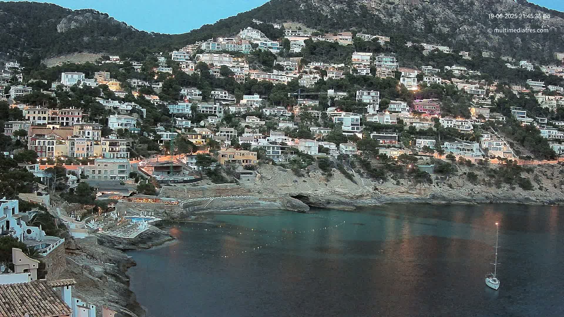 Mallorca, Port d' Andratx Cala Llamp (Cala Bay) Live Cam - Balearic Islands, Spain