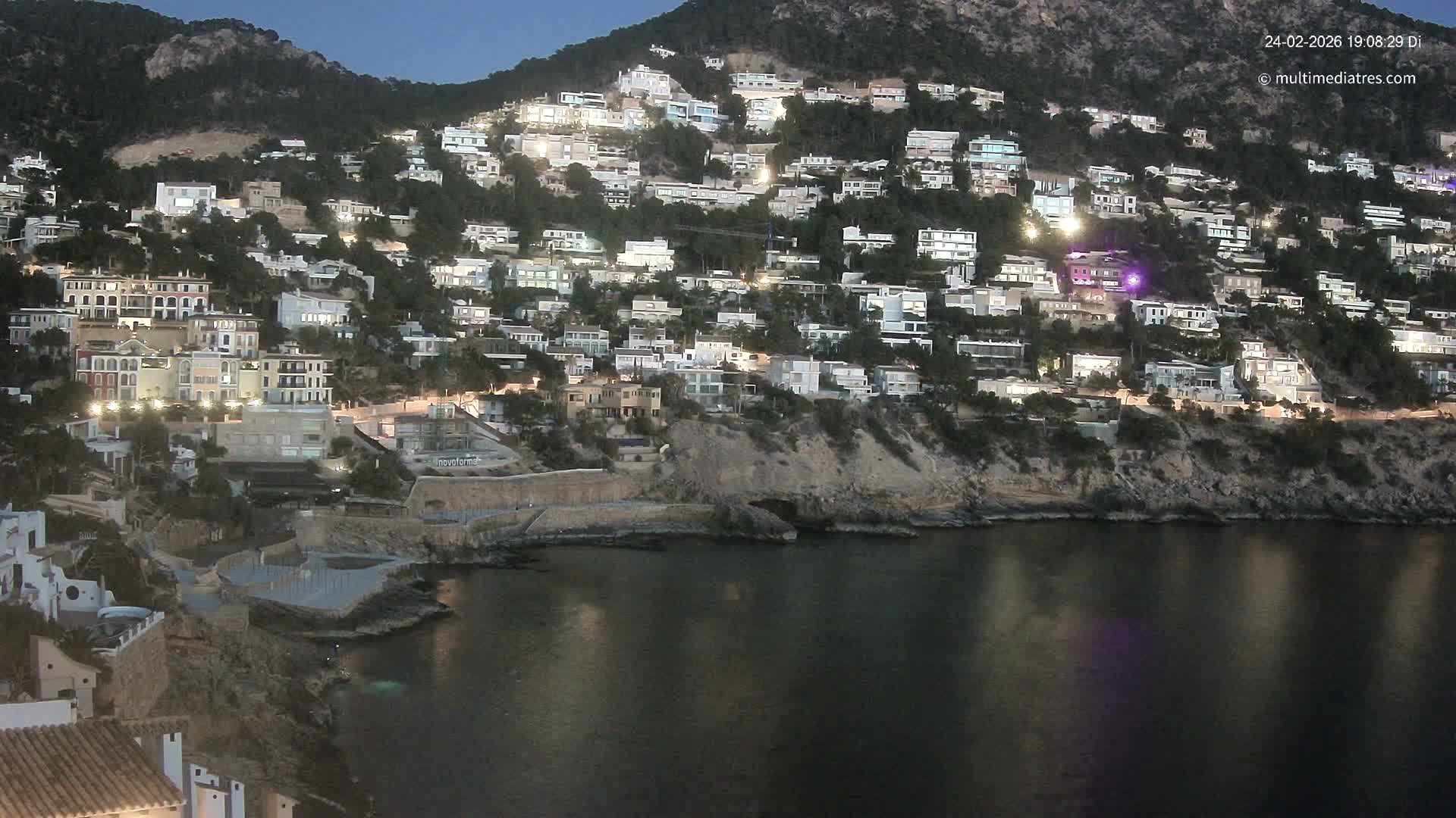 Mallorca, Port d' Andratx Cala Llamp (Cala Bay) Live Cam - Balearic Islands, Spain