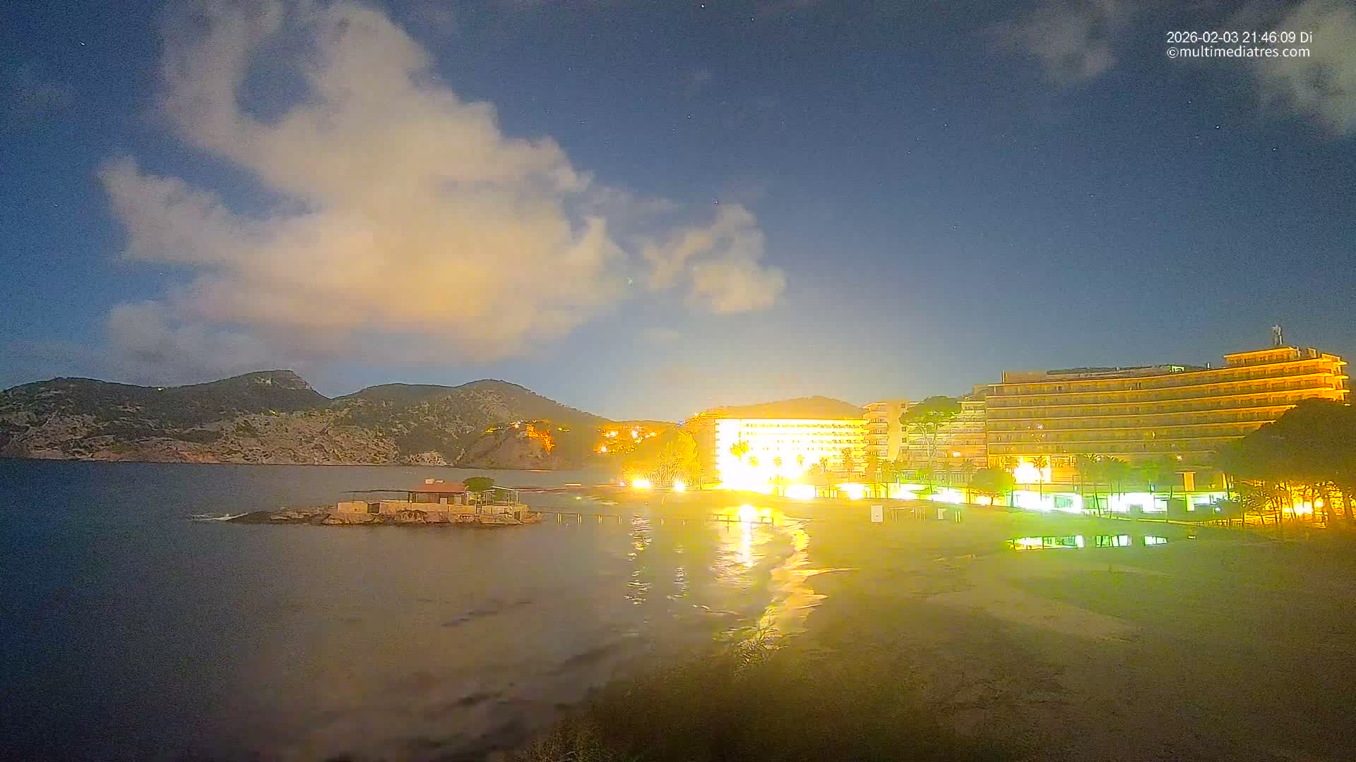 Mallorca, Camp de Mar Beach  Live Cam - Balearic Islands, Spain