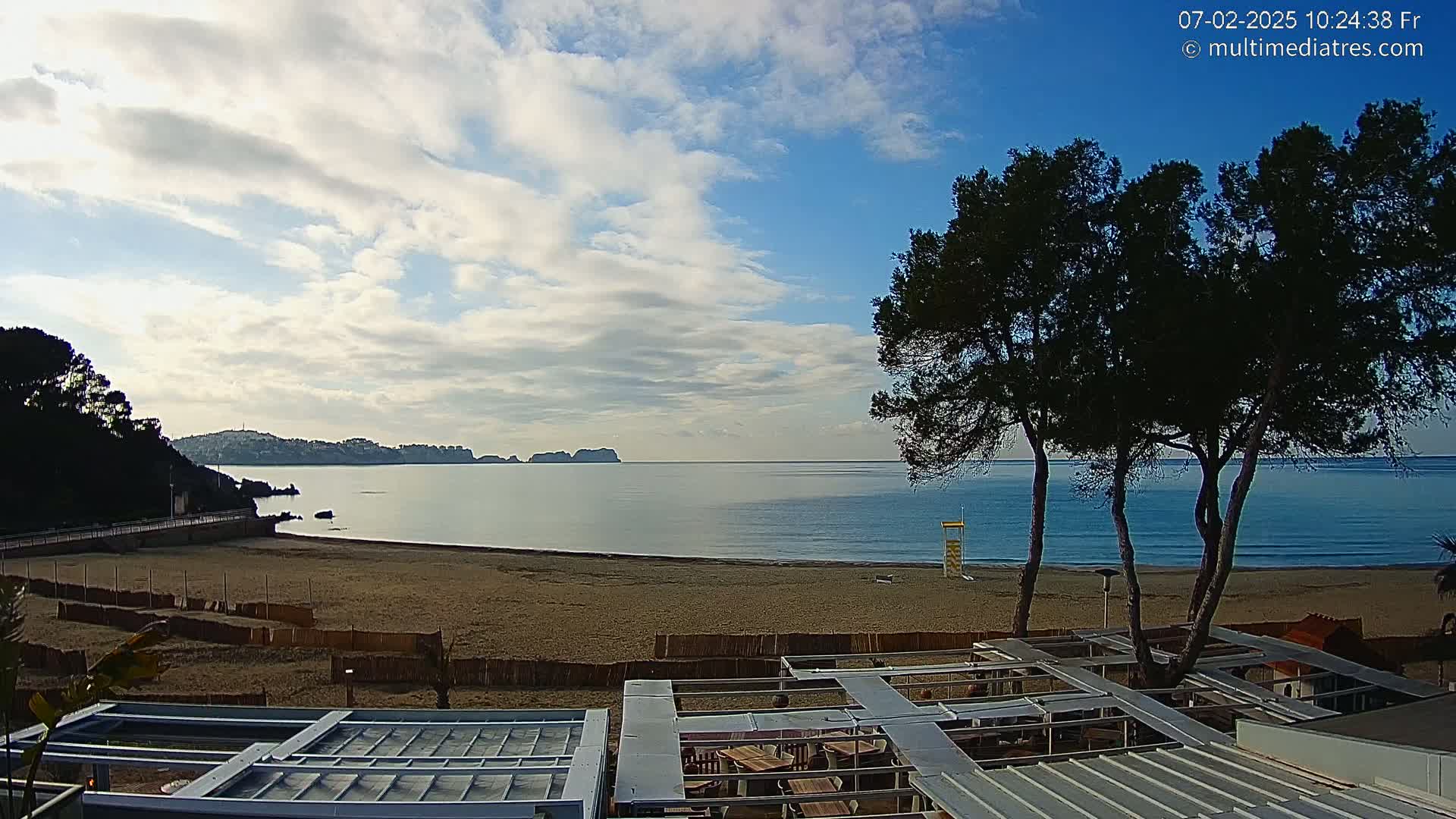 Mallorca, Peguera Beach by Mar y Mar Restaurant Live Cam - Balearic Islands, Spain