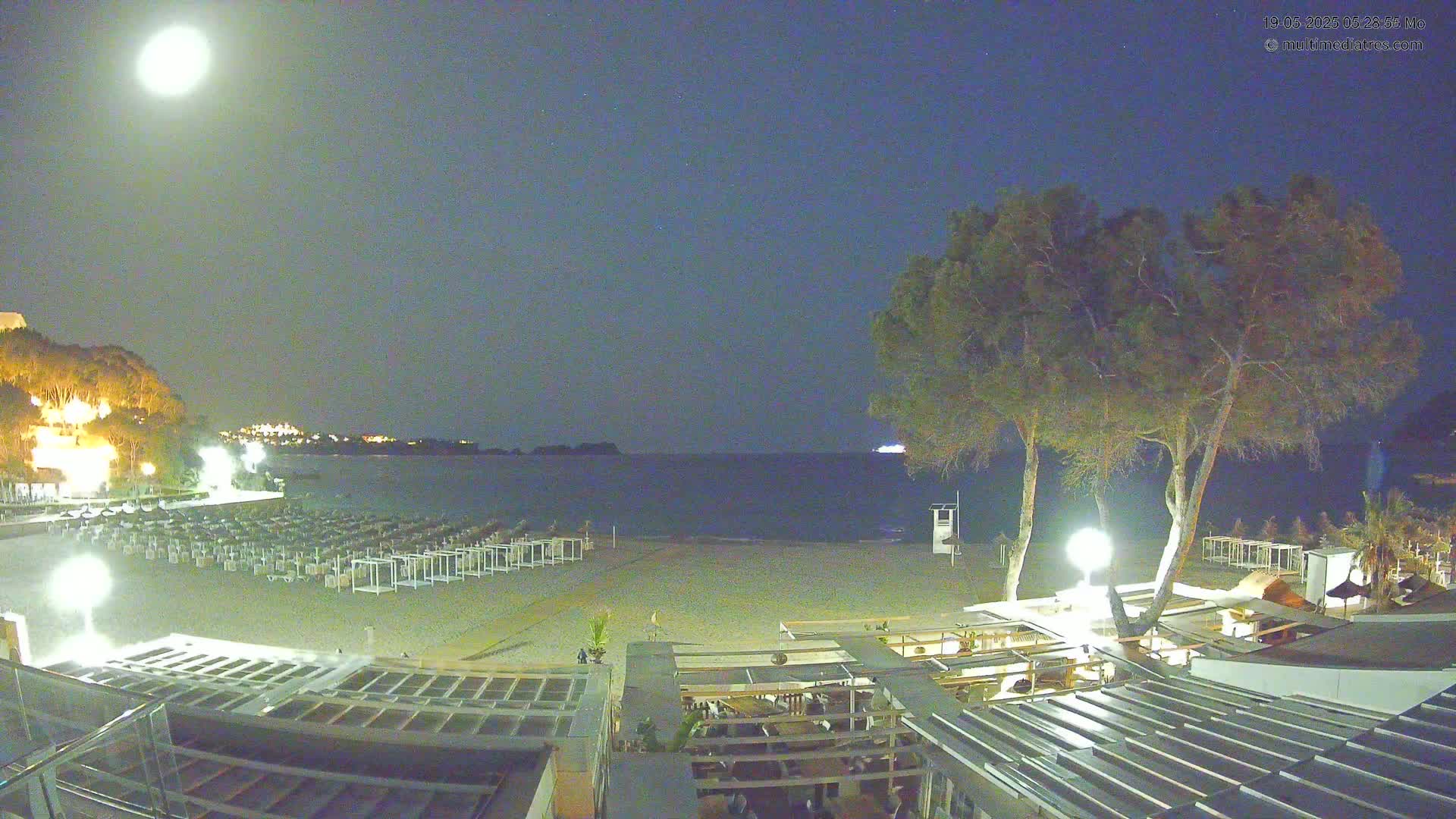 Paguera, Playa Tora Beach from Mar y Mar Restaurant Live Cam - Mallorca, Balearic Islands, Spain