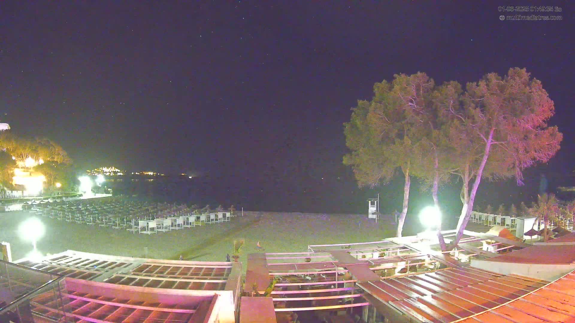 Mallorca, Peguera Beach by Mar y Mar Restaurant Live Cam - Balearic Islands, Spain