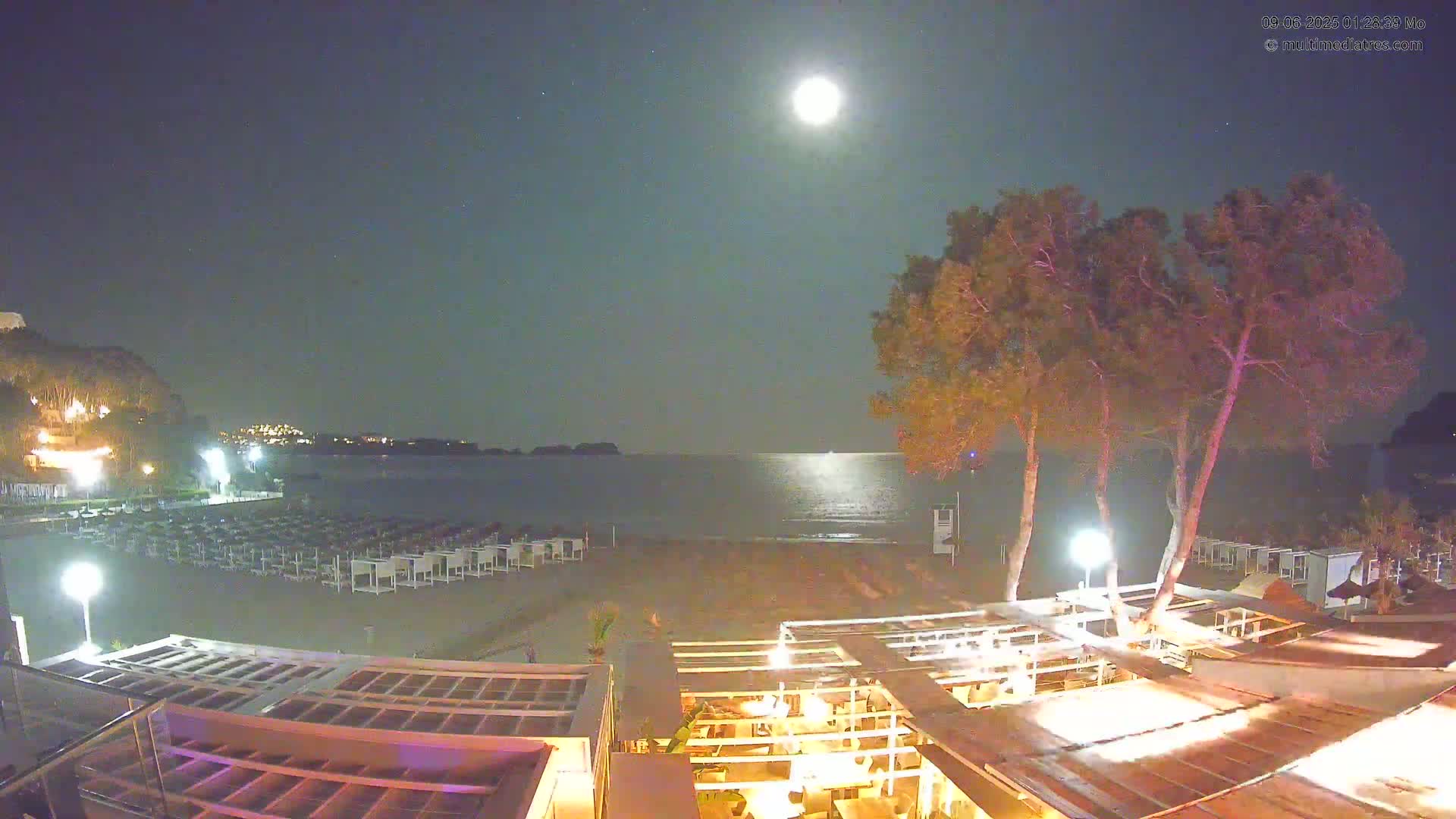 Mallorca, Peguera Beach by Mar y Mar Restaurant Live Cam - Balearic Islands, Spain