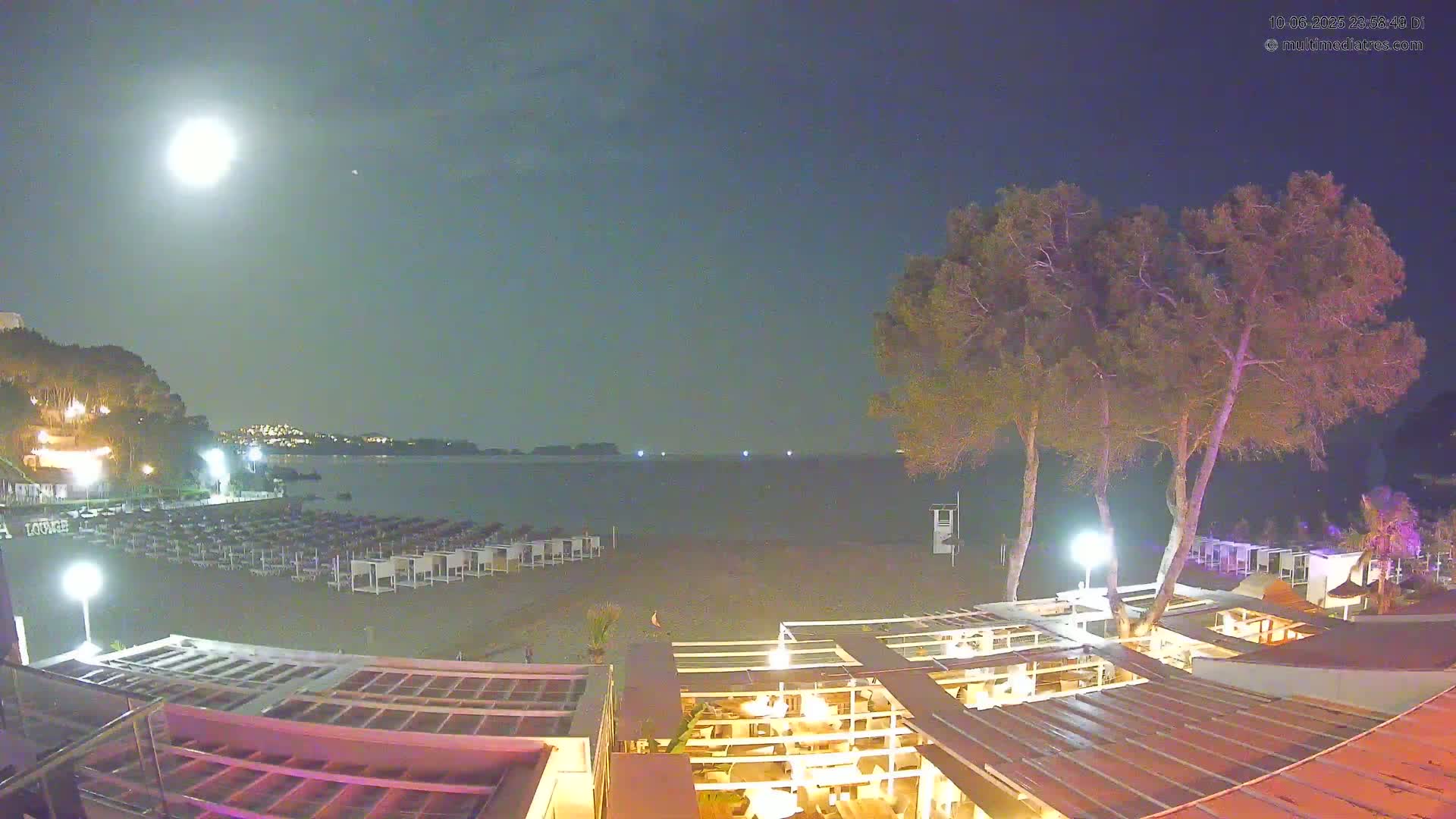 Mallorca, Peguera Beach by Mar y Mar Restaurant Live Cam - Balearic Islands, Spain