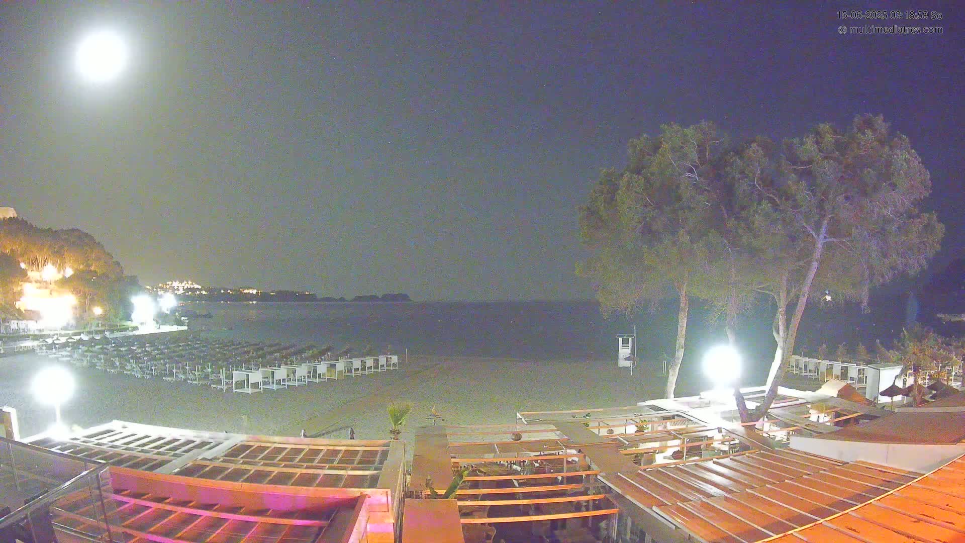 Mallorca, Peguera Beach by Mar y Mar Restaurant Live Cam - Balearic Islands, Spain