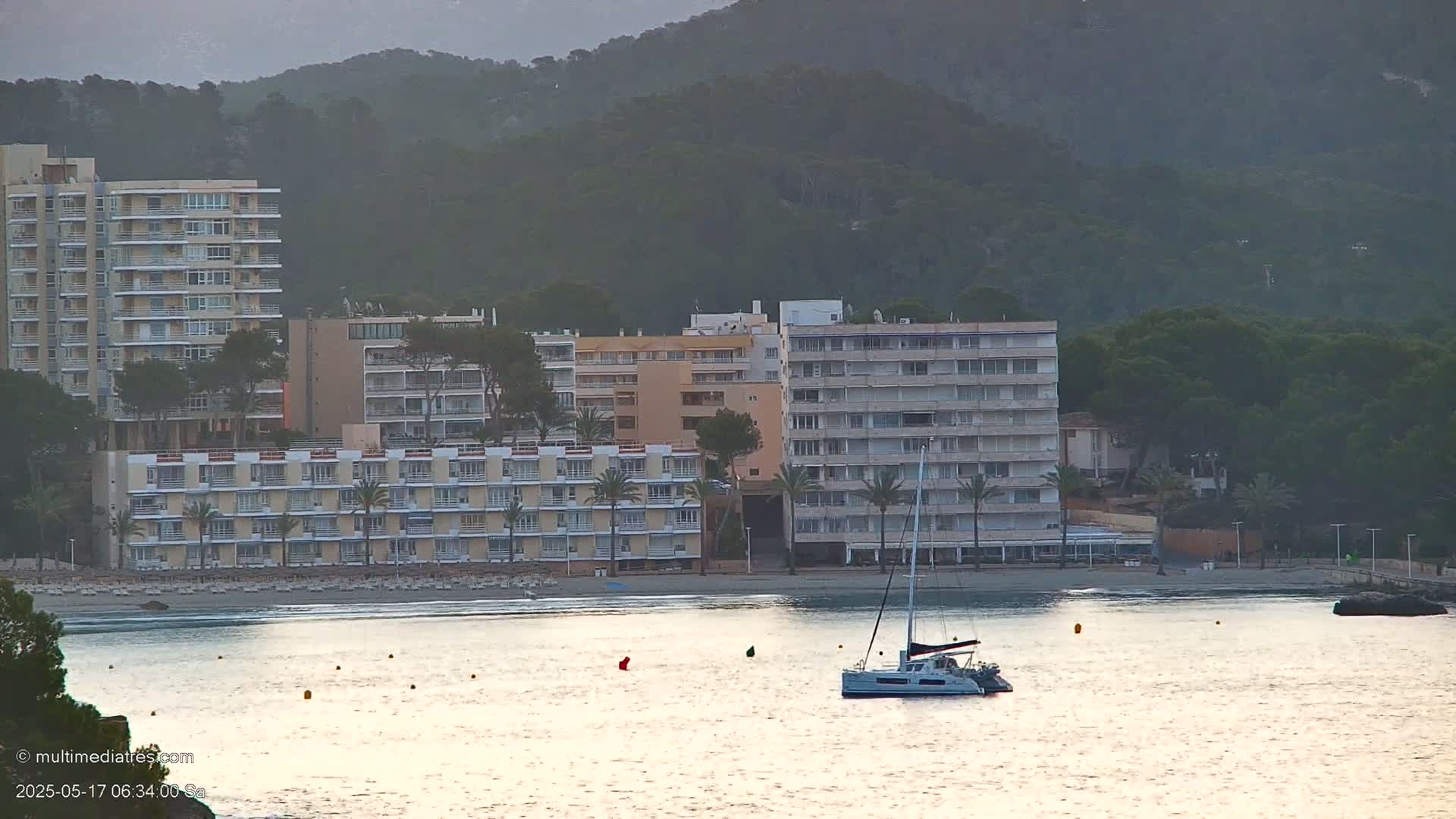 Paguera, Cala Fornells PTZ Live Cam - Mallorca, Balearic Islands, Spain