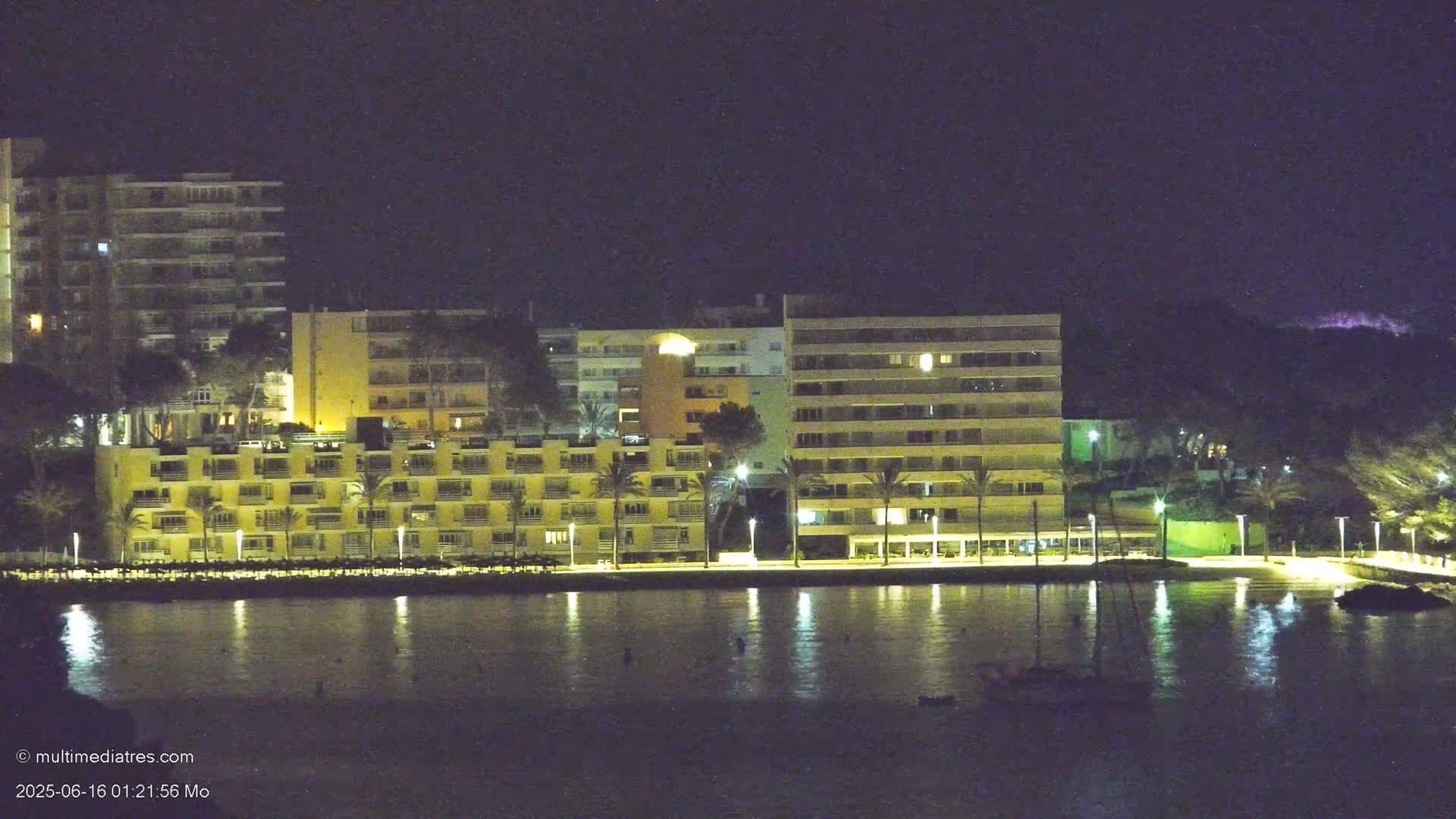 Paguera, Cala Fornells PTZ Live Cam - Mallorca, Balearic Islands, Spain