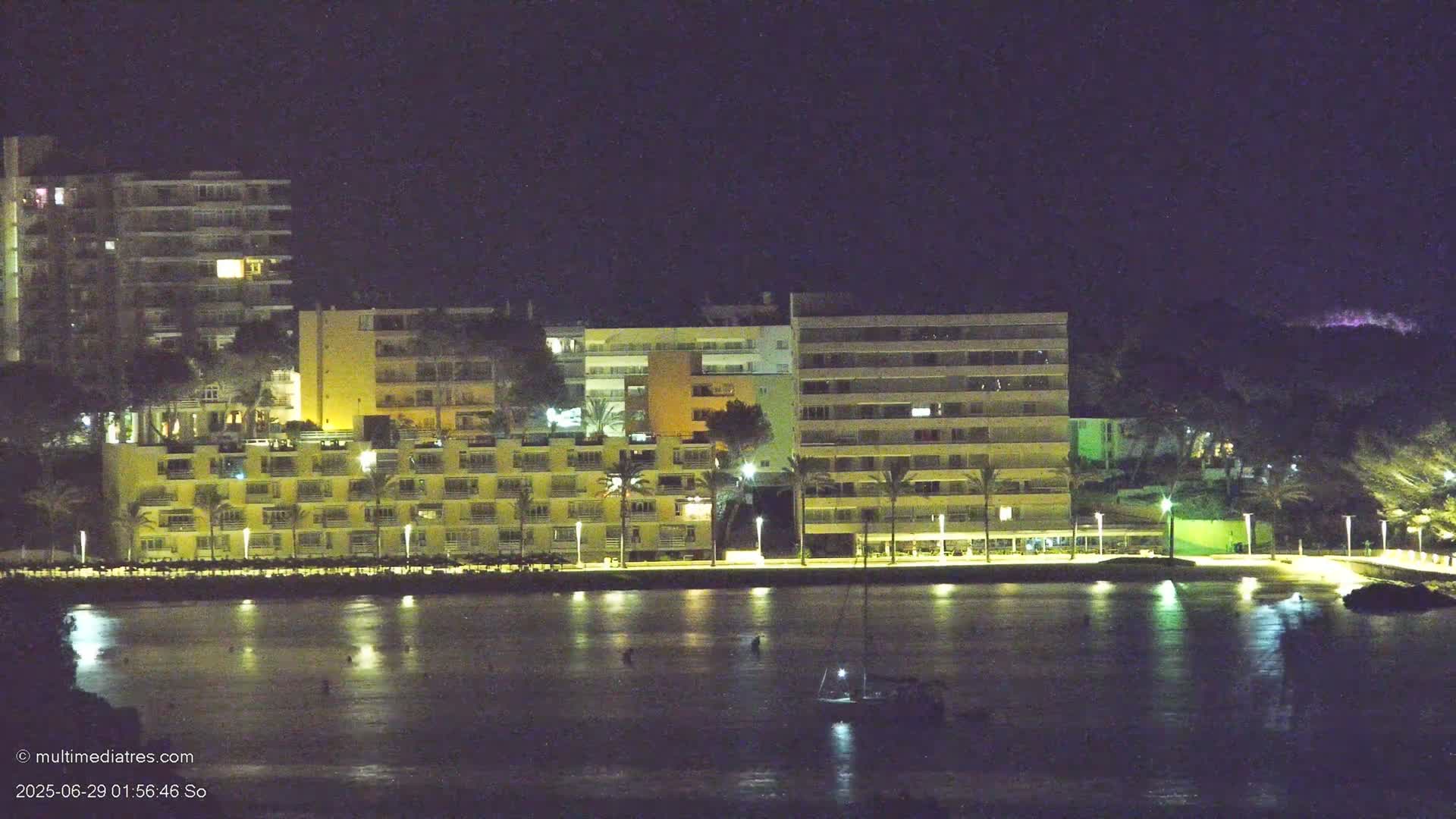 Paguera, Cala Fornells PTZ Live Cam - Mallorca, Balearic Islands, Spain