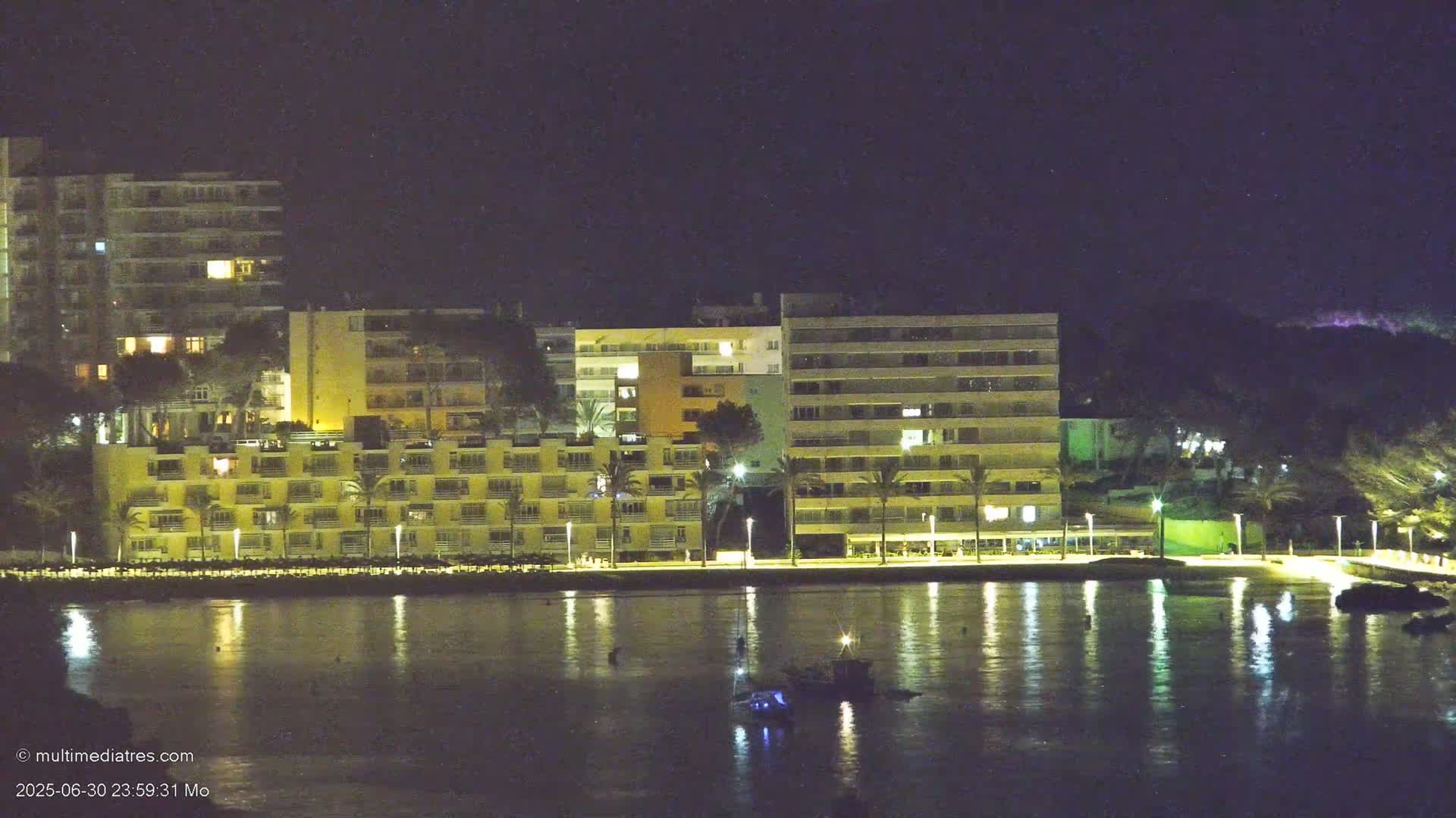 Paguera, Cala Fornells PTZ Live Cam - Mallorca, Balearic Islands, Spain