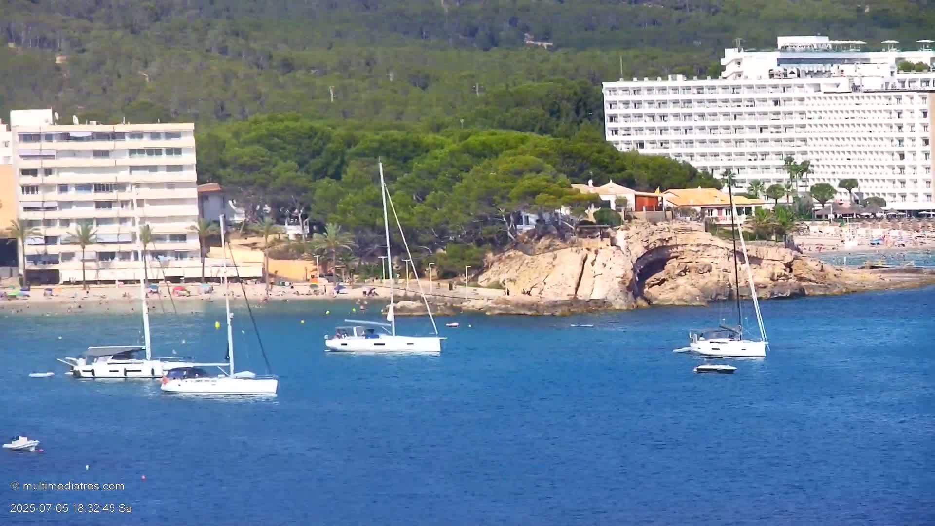 Paguera, Cala Fornells PTZ Live Cam - Mallorca, Balearic Islands, Spain