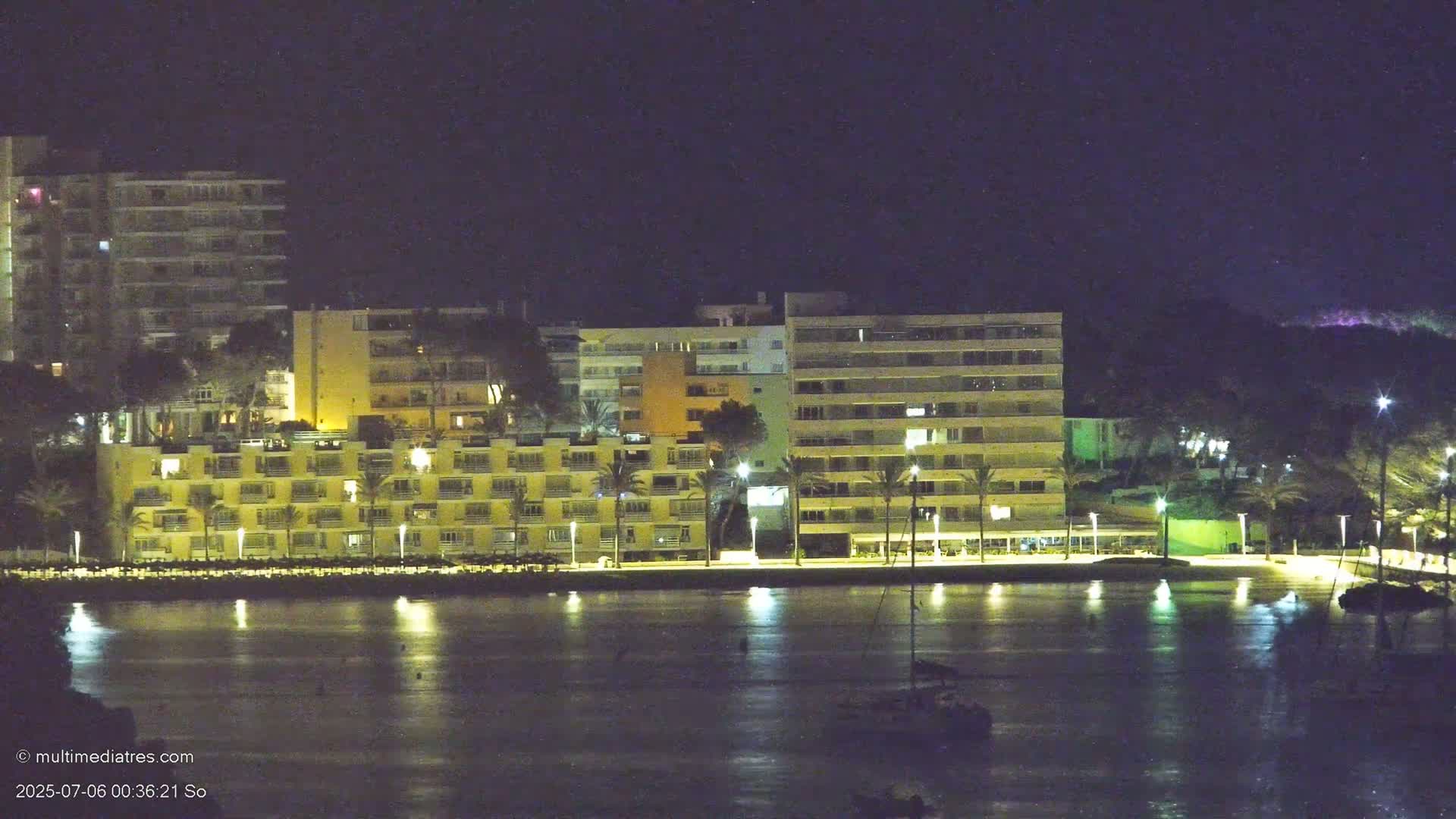 Paguera, Cala Fornells PTZ Live Cam - Mallorca, Balearic Islands, Spain
