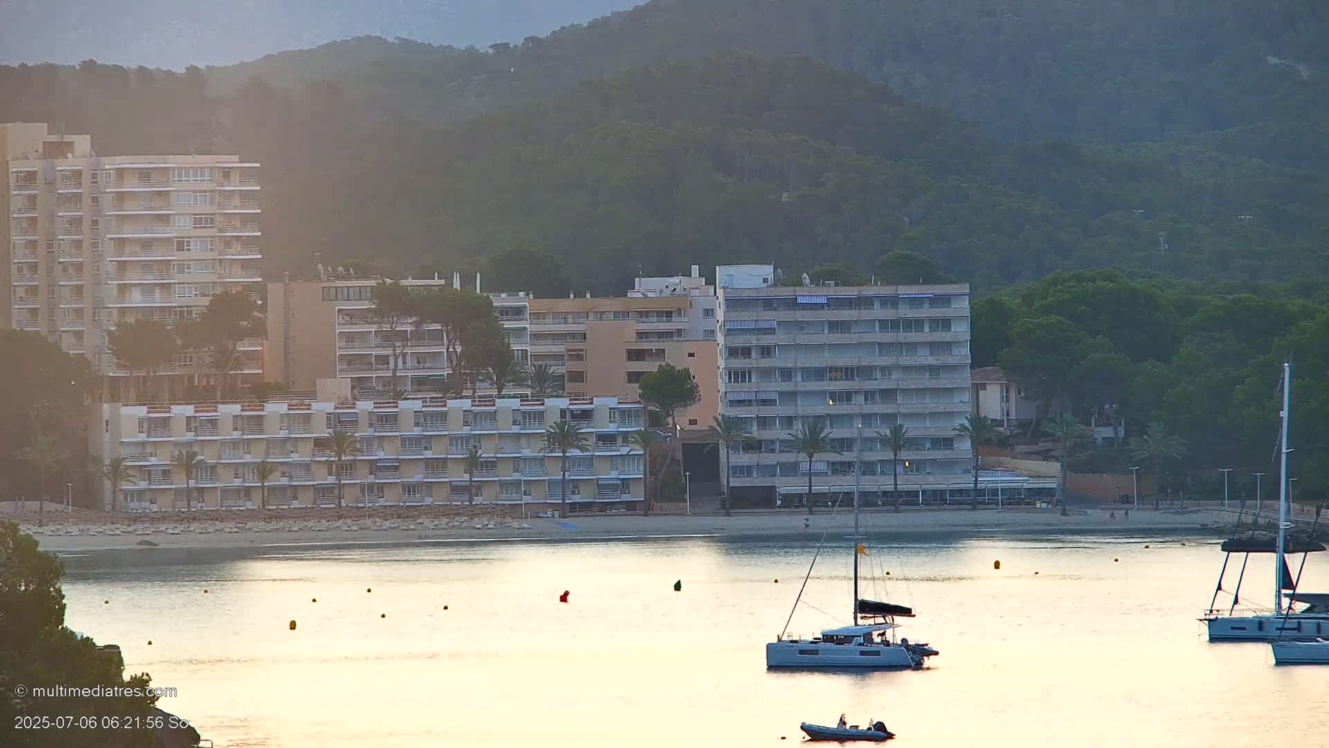 Paguera, Cala Fornells PTZ Live Cam - Mallorca, Balearic Islands, Spain