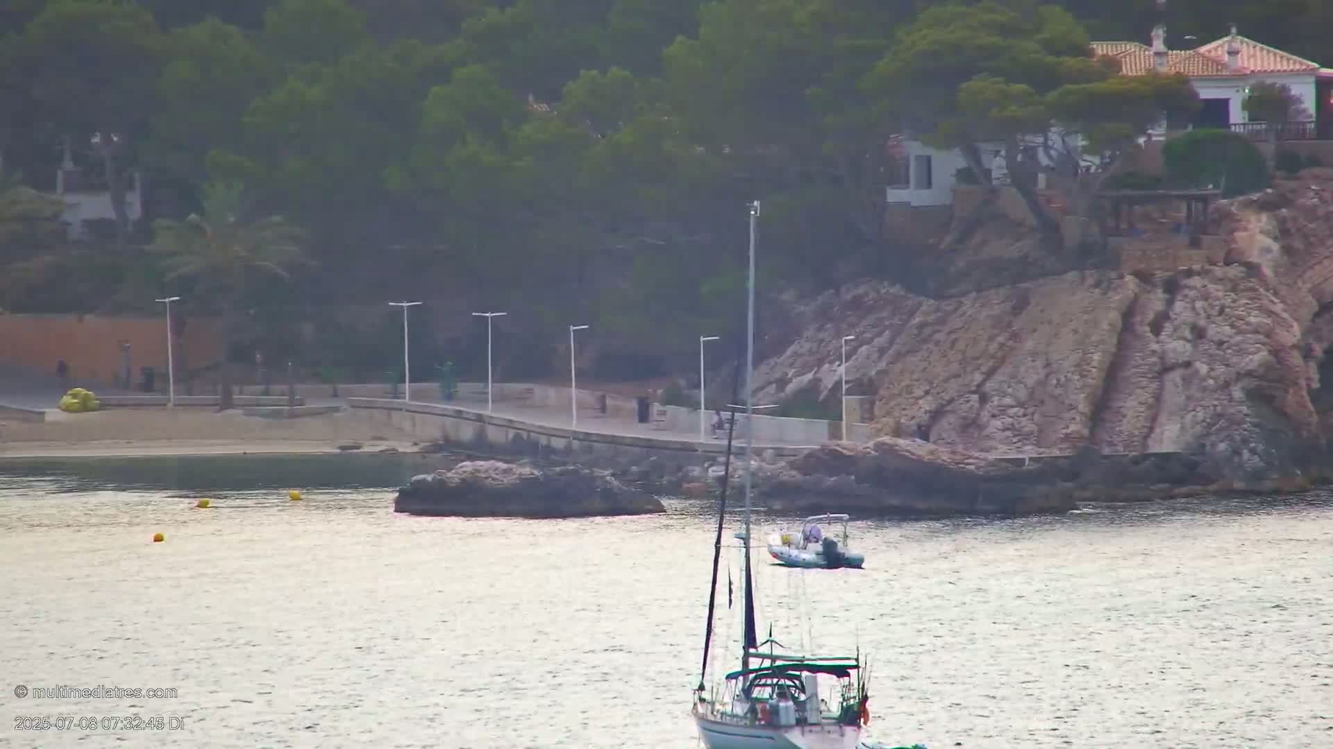 Paguera, Cala Fornells PTZ Live Cam - Mallorca, Balearic Islands, Spain