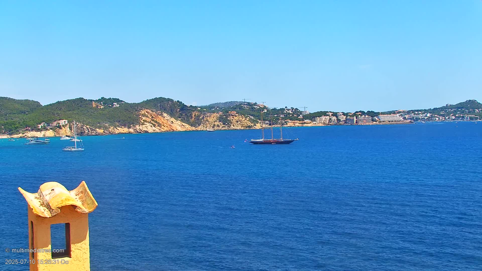 Paguera, Cala Fornells PTZ Live Cam - Mallorca, Balearic Islands, Spain