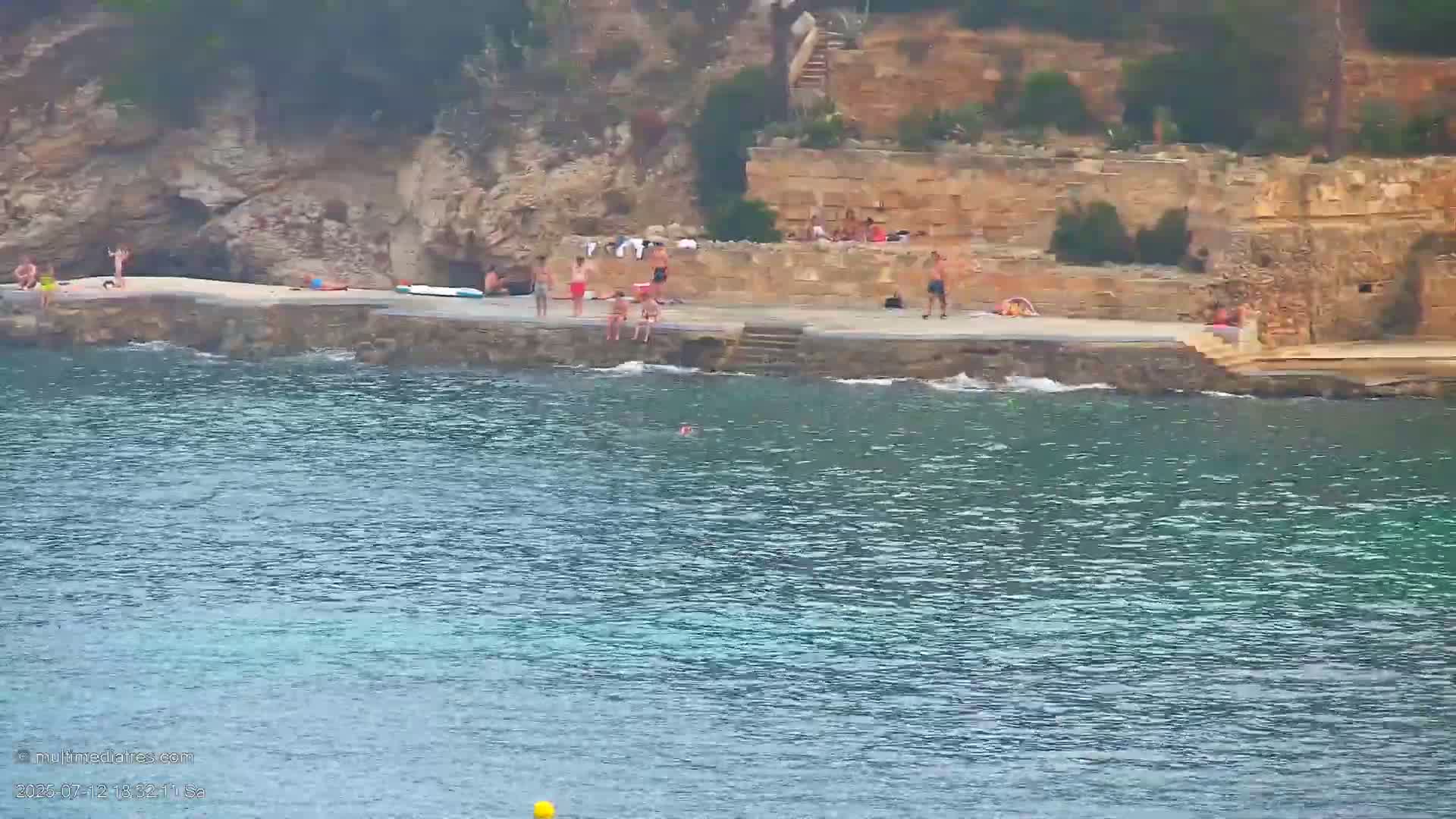 Paguera, Cala Fornells PTZ Live Cam - Mallorca, Balearic Islands, Spain
