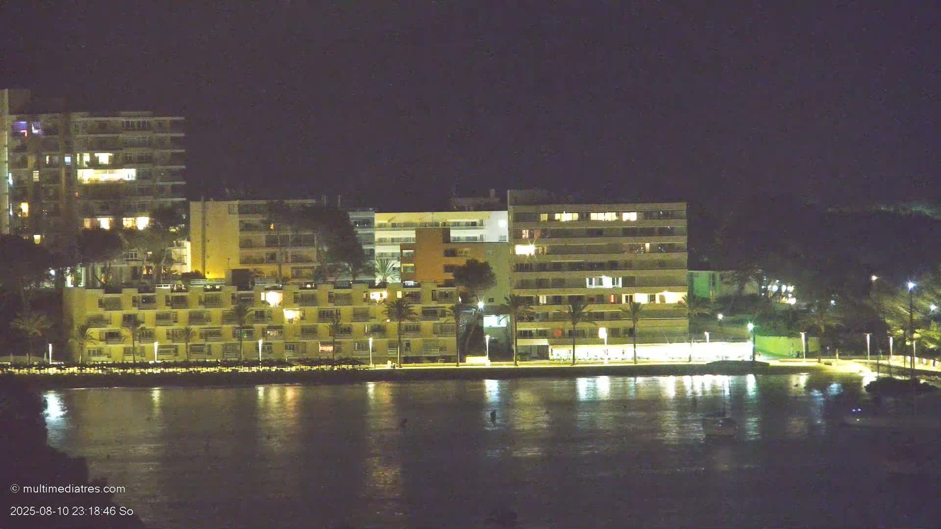 Paguera, Cala Fornells PTZ Live Cam - Mallorca, Balearic Islands, Spain