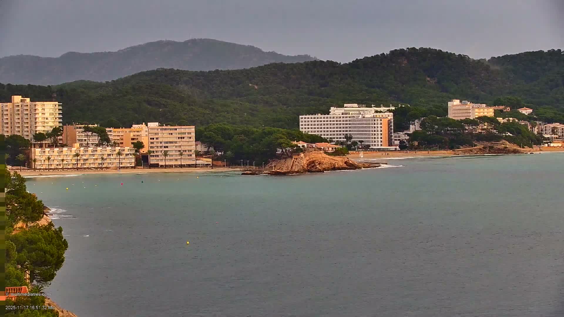 Paguera, Cala Fornells PTZ Live Cam - Mallorca, Balearic Islands, Spain