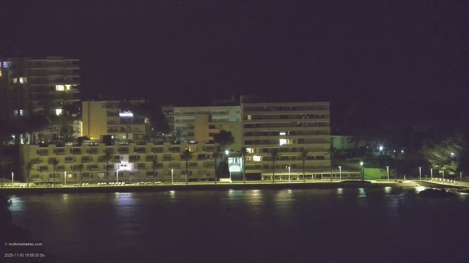 Paguera, Cala Fornells PTZ Live Cam - Mallorca, Balearic Islands, Spain