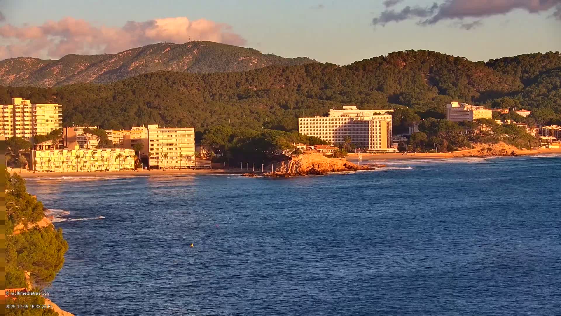 Paguera, Cala Fornells PTZ Live Cam - Mallorca, Balearic Islands, Spain