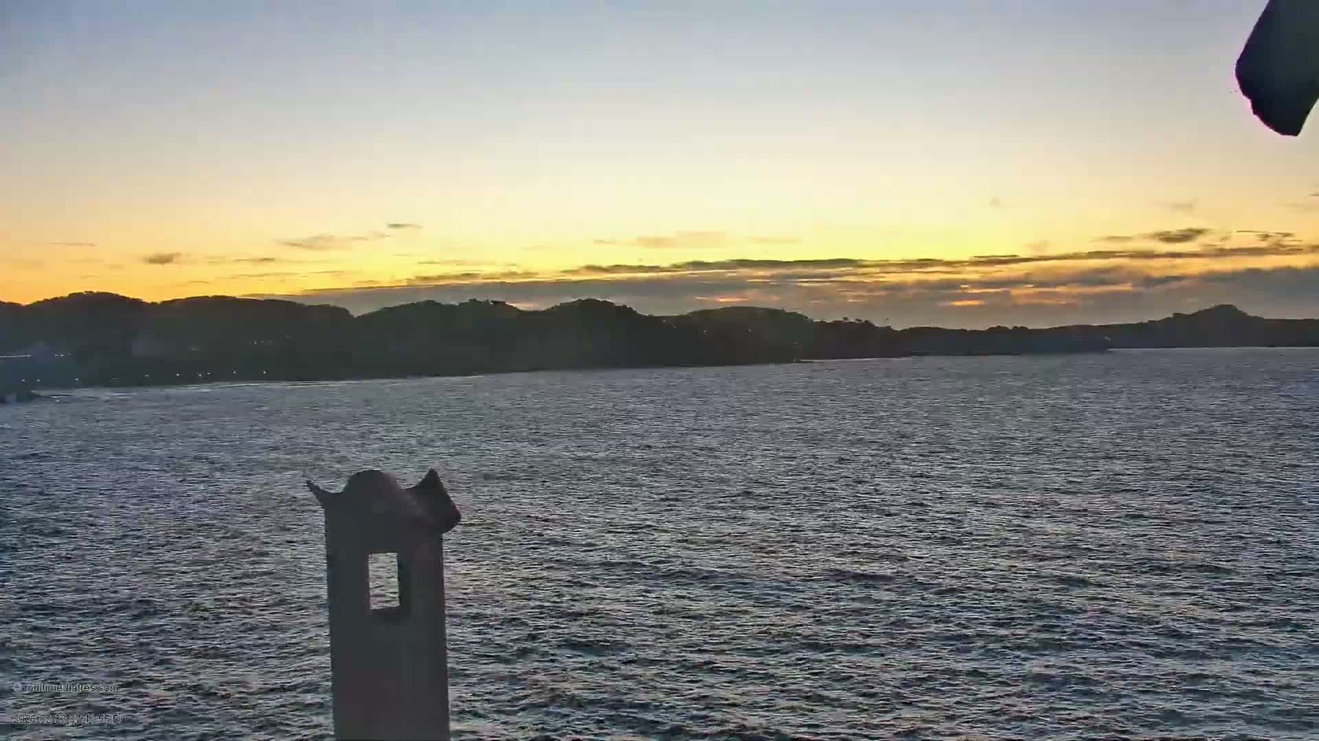 Paguera, Cala Fornells PTZ Live Cam - Mallorca, Balearic Islands, Spain