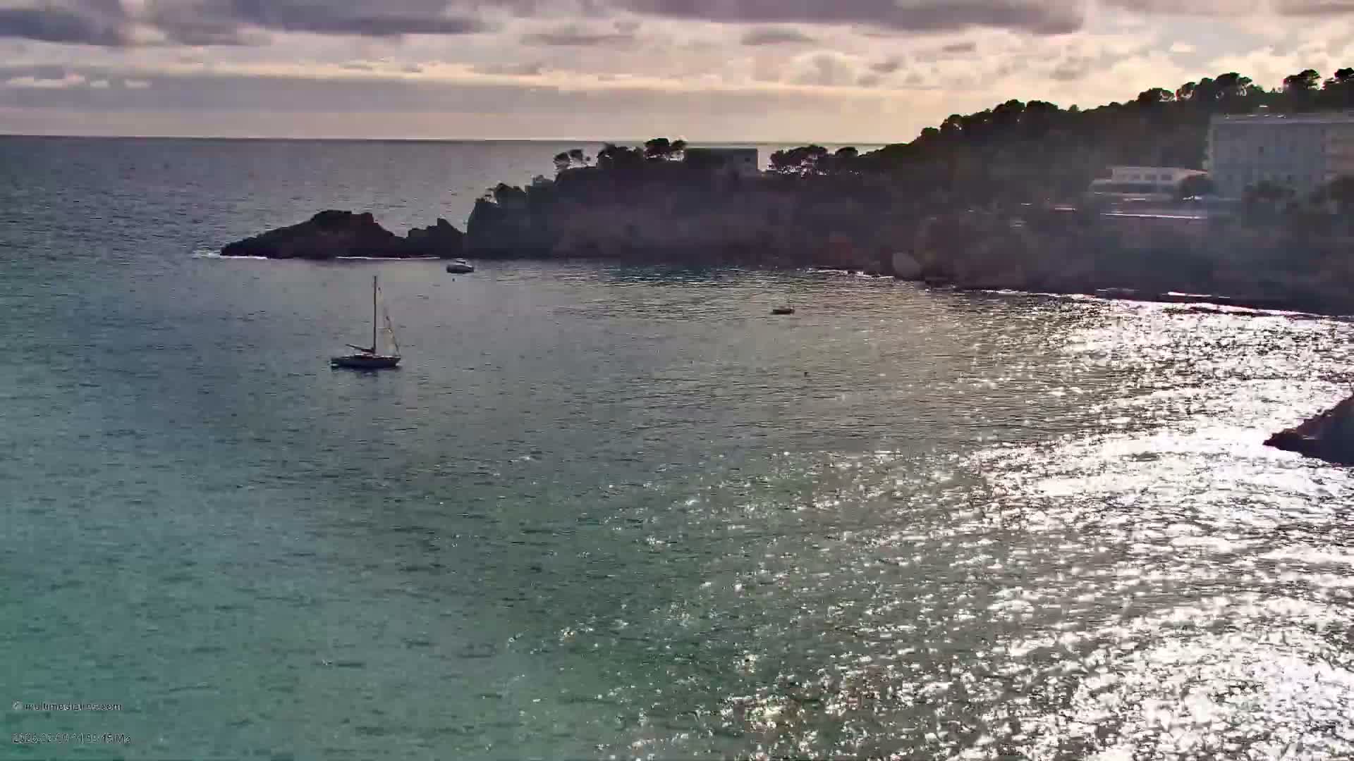 Paguera, Cala Fornells PTZ Live Cam - Mallorca, Balearic Islands, Spain