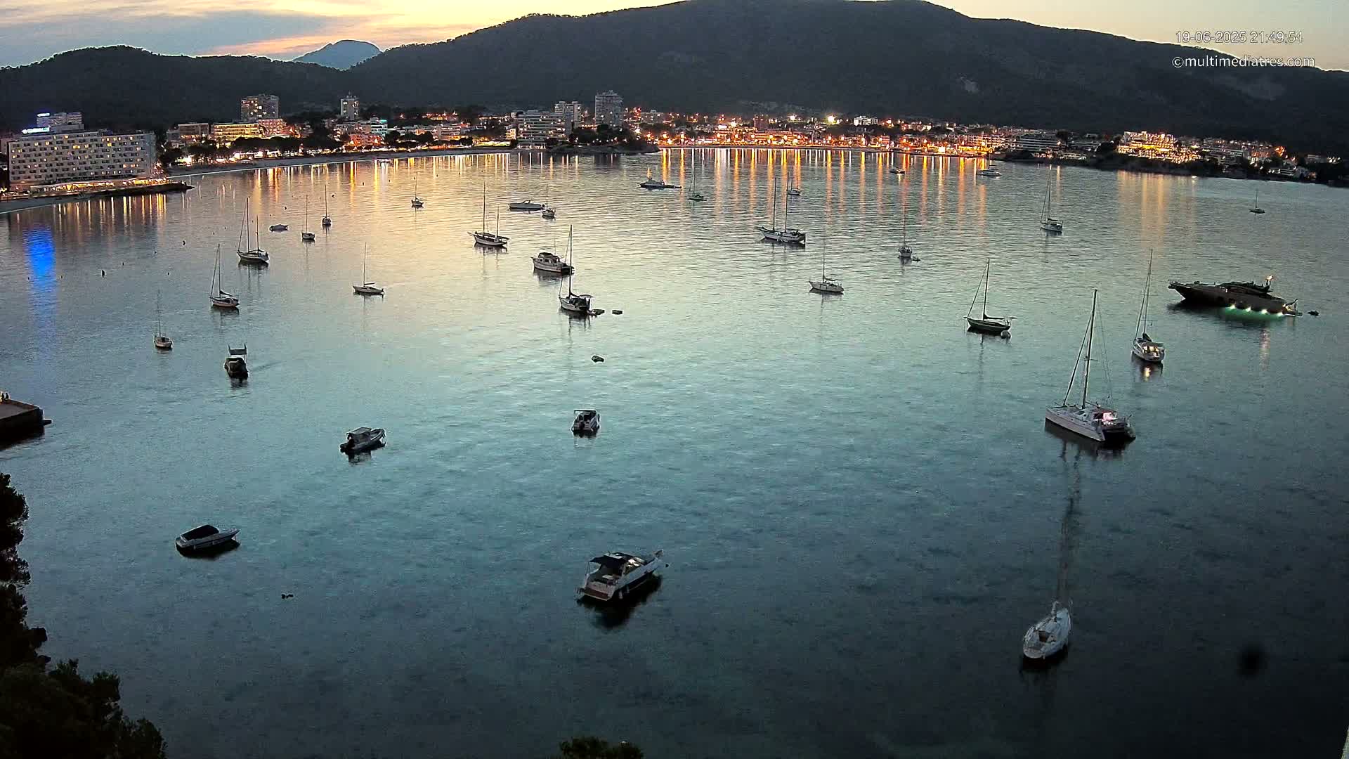 Mallorca, Magaluf - Palmanova Son Maties Beach Live Cam - Balearic Islands, Spain
