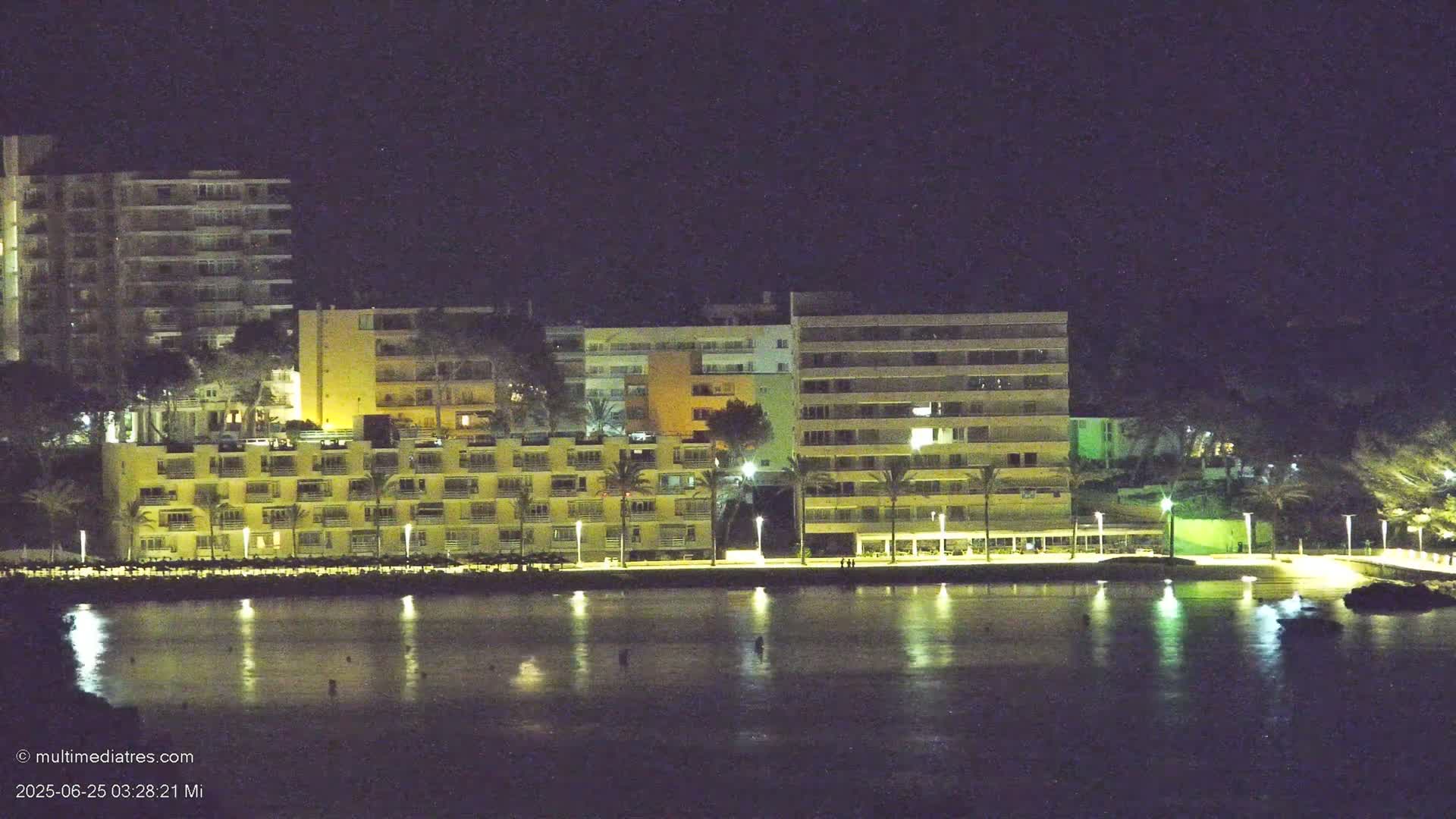 Mallorca, Magaluf - Palmanova Son Maties Beach Live Cam - Balearic Islands, Spain
